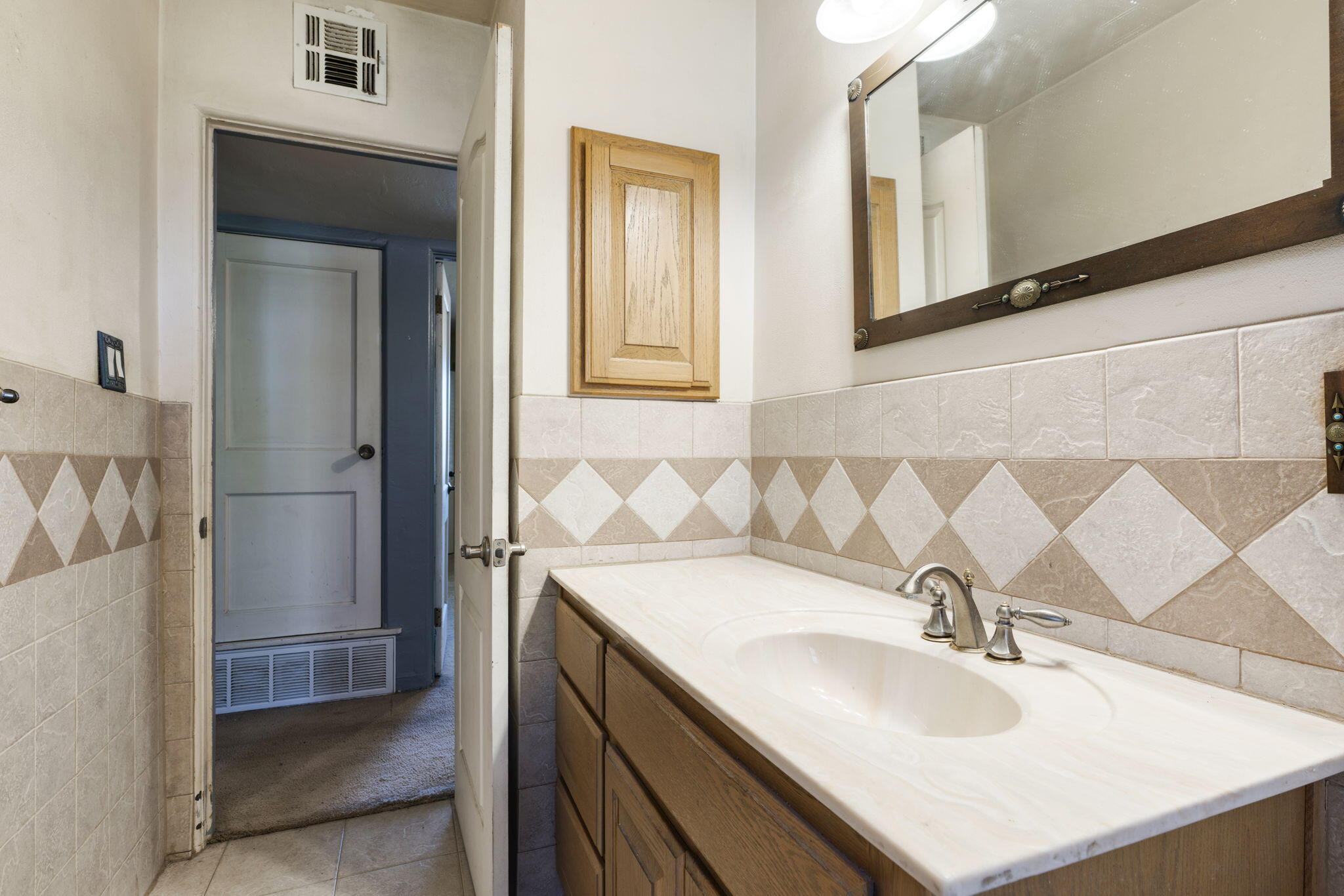 Photo 10 — 5803 Princess Jeanne Avenue NE