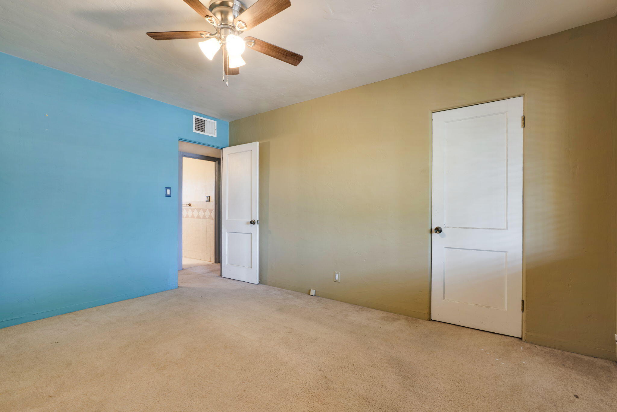 Photo 8 — 5803 Princess Jeanne Avenue NE