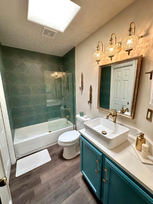 Photo 12 — 4616 Holiday Breeze Place NE
