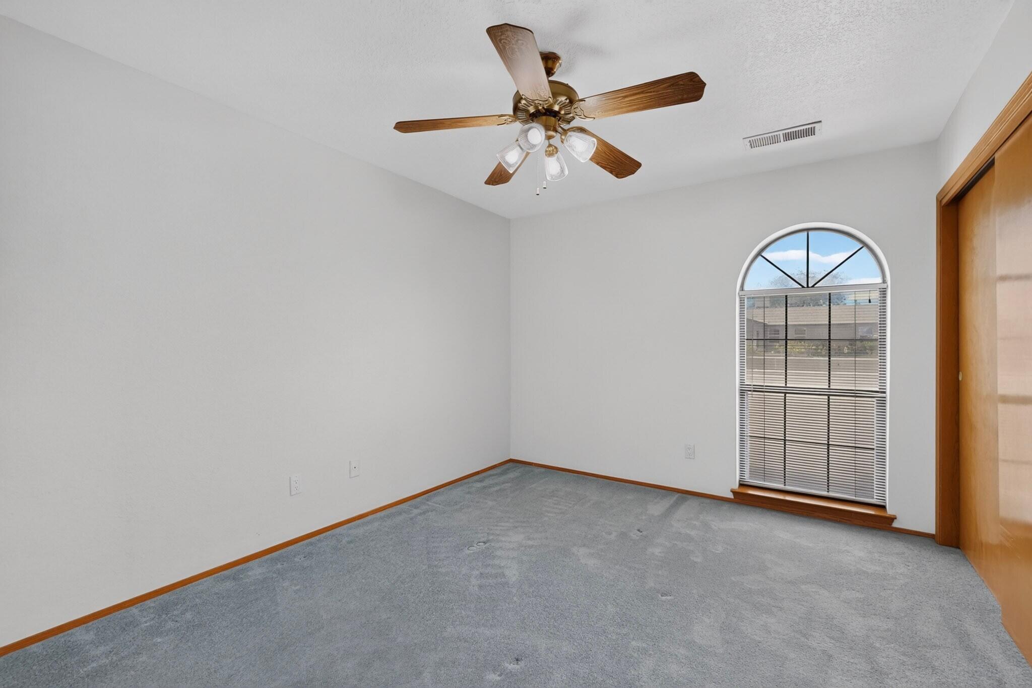 Photo 5 — 1044 Vista Grande Drive NW