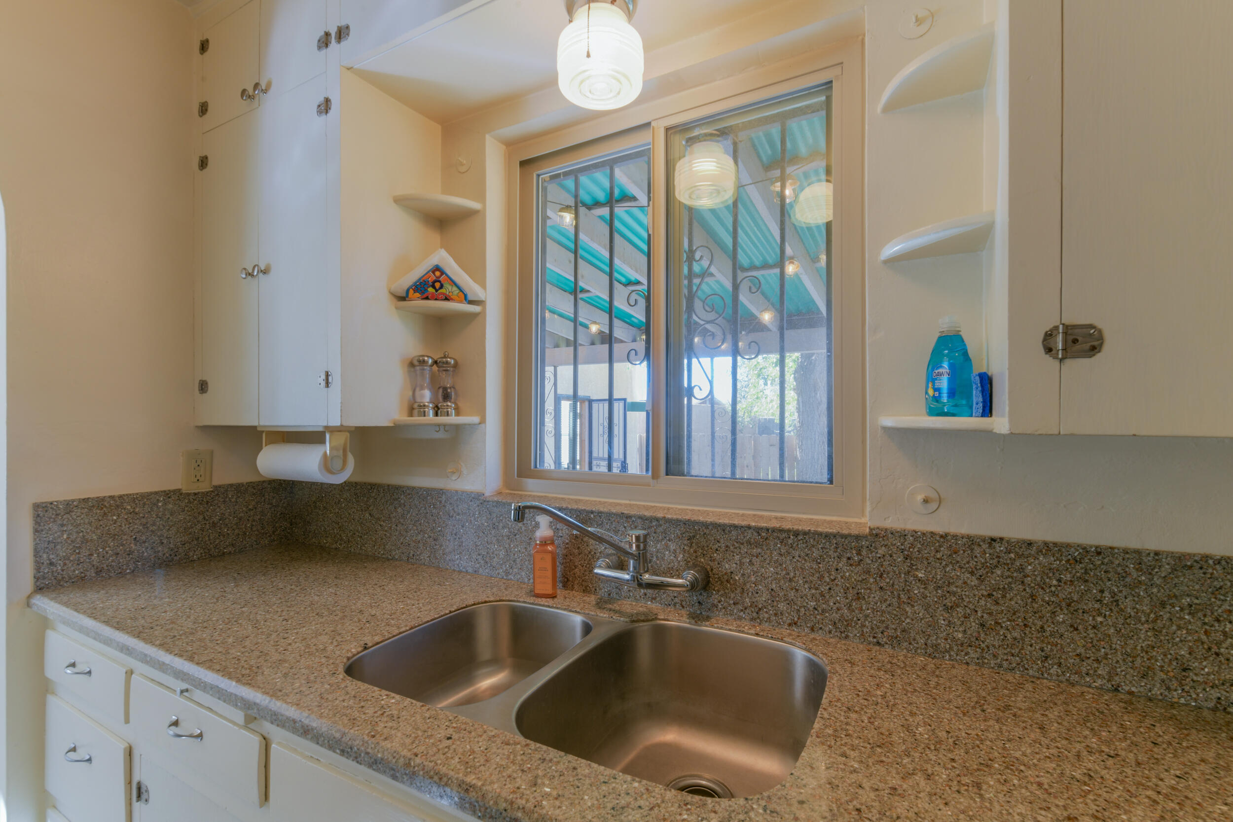 Photo 8 — 2406 Lilac Drive NW