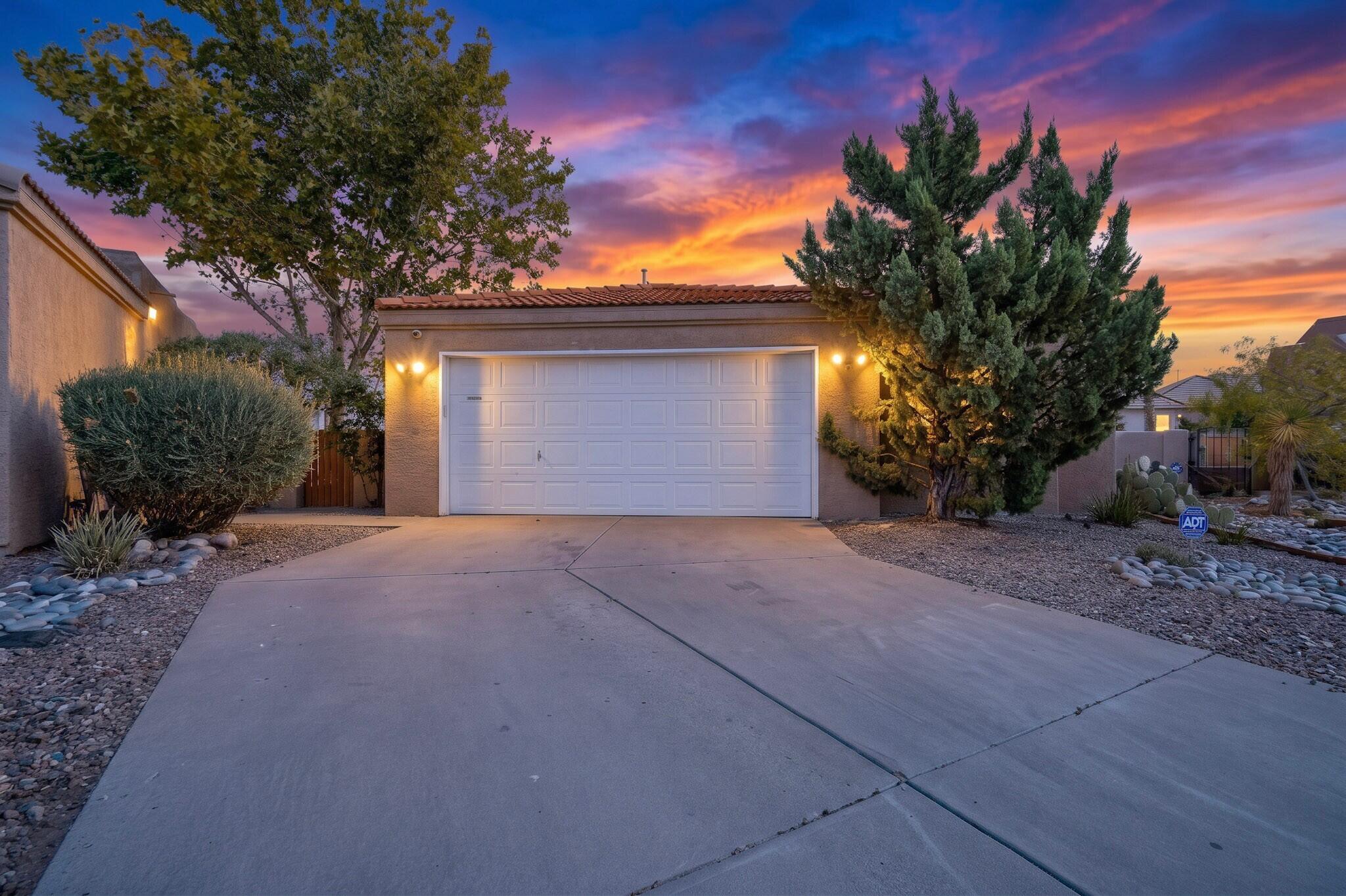 Photo 2 — 427 Serenity Court SE