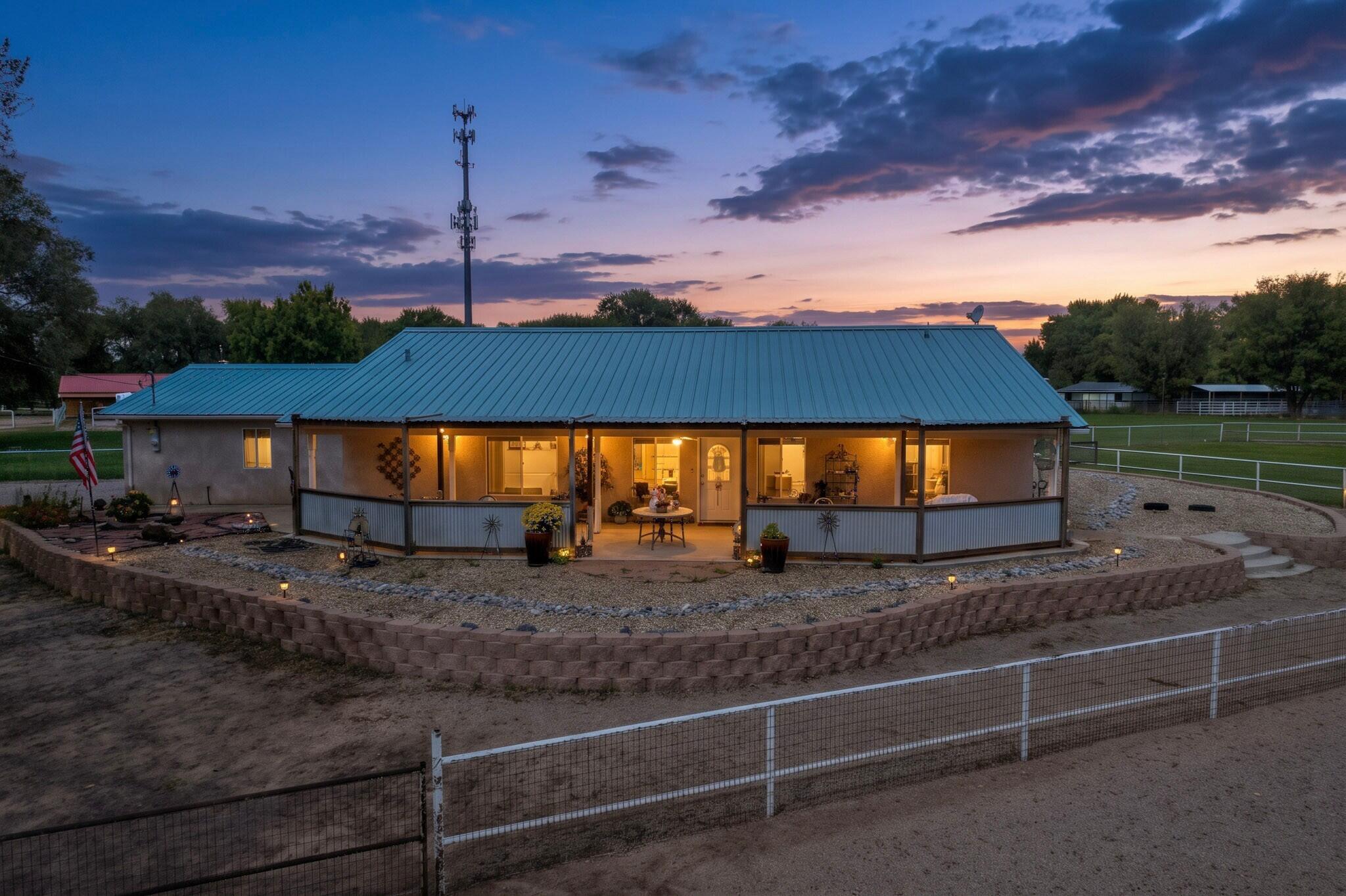 6 Parks Place, Peralta, NM 87042