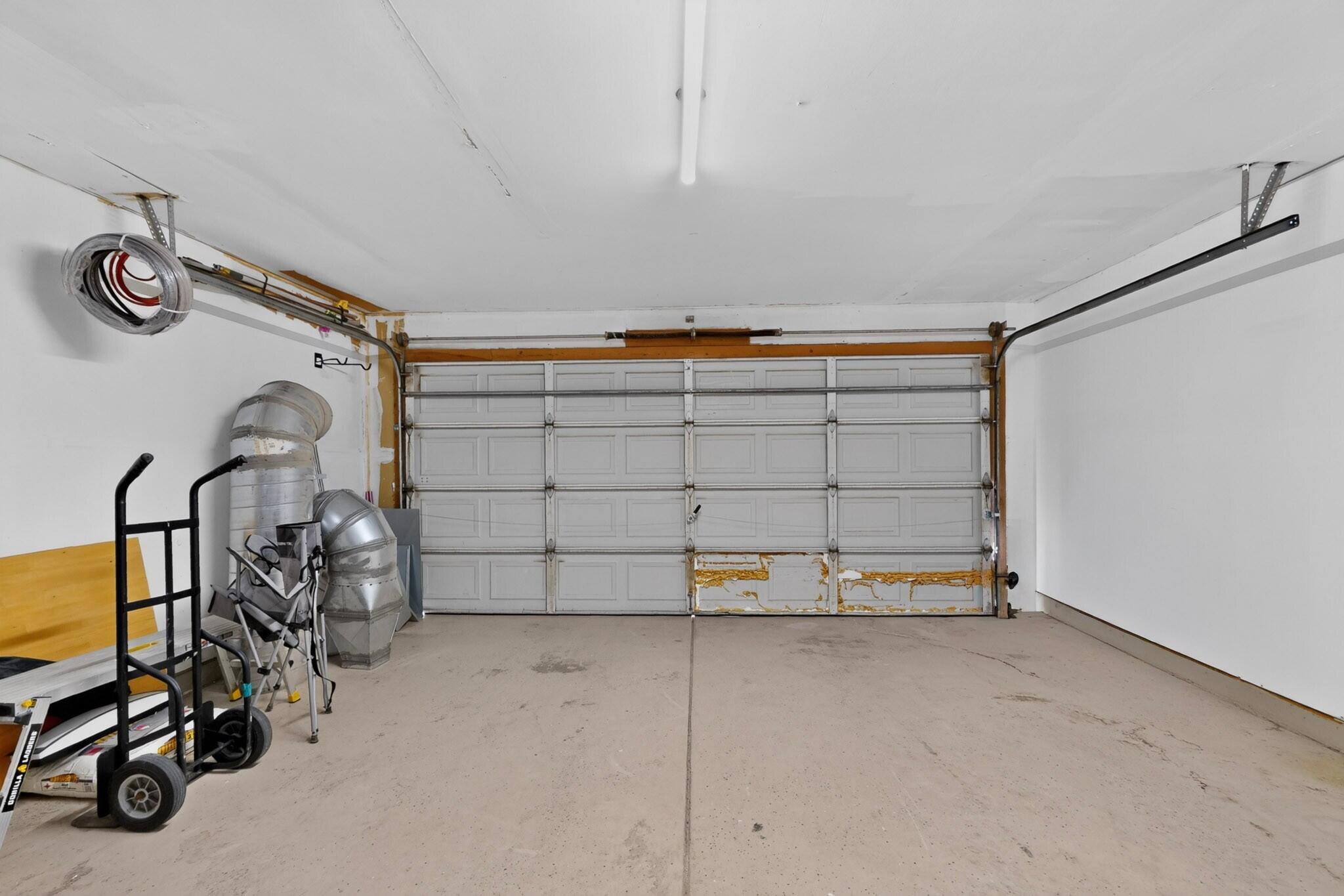 Photo 11 — 3300 Grace Vigil Road SW