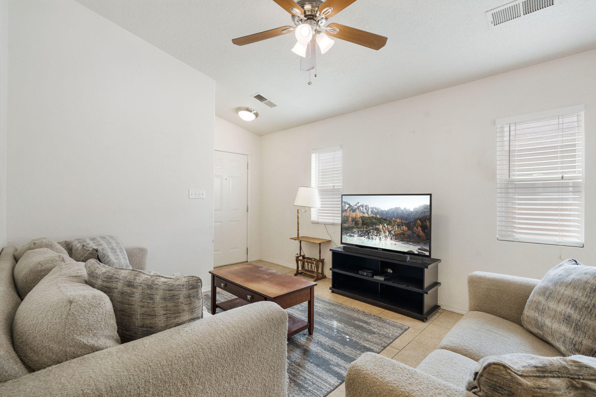 Photo 18 — 7025 Skylar Drive NE