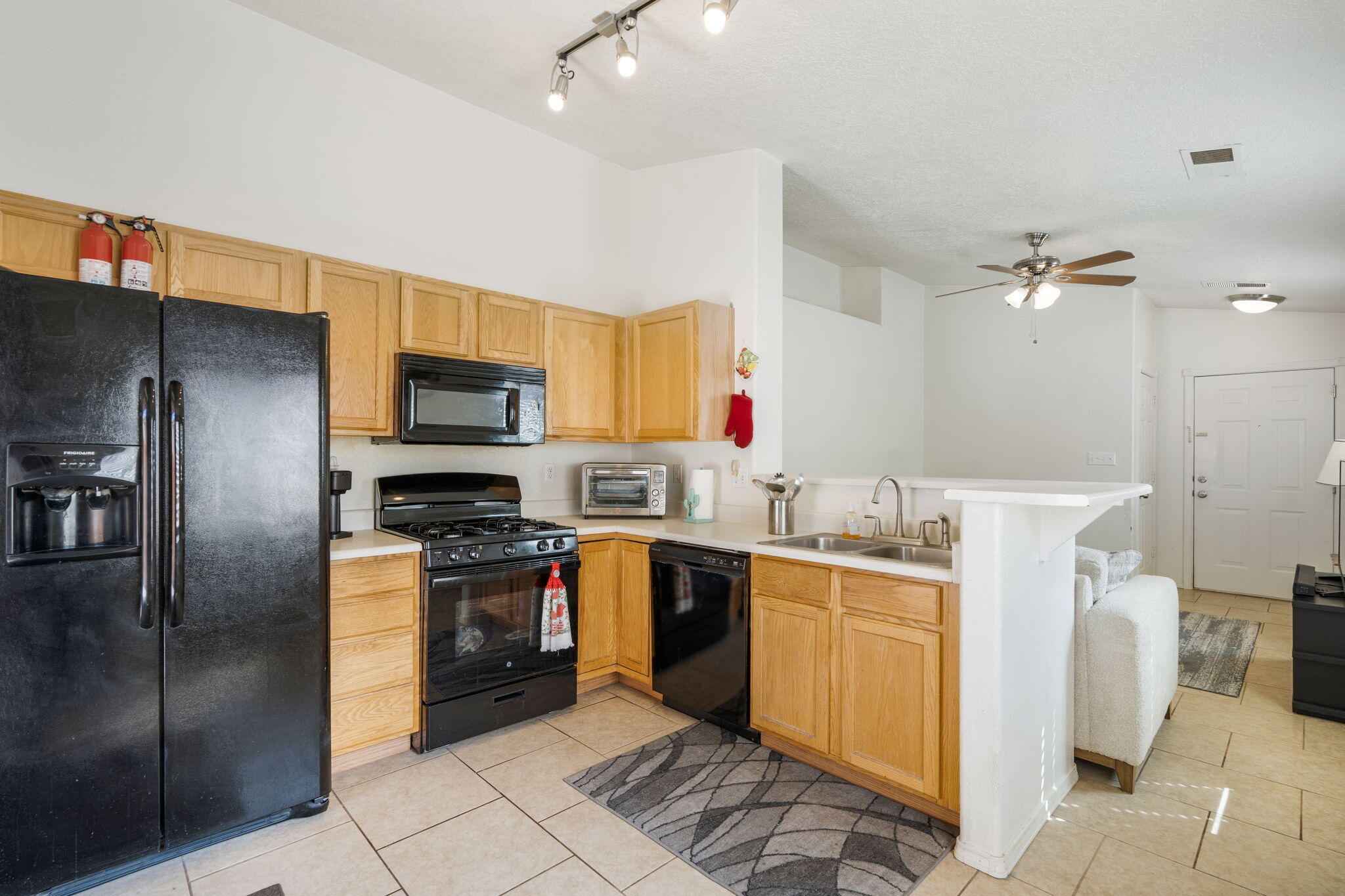 Photo 16 — 7025 Skylar Drive NE