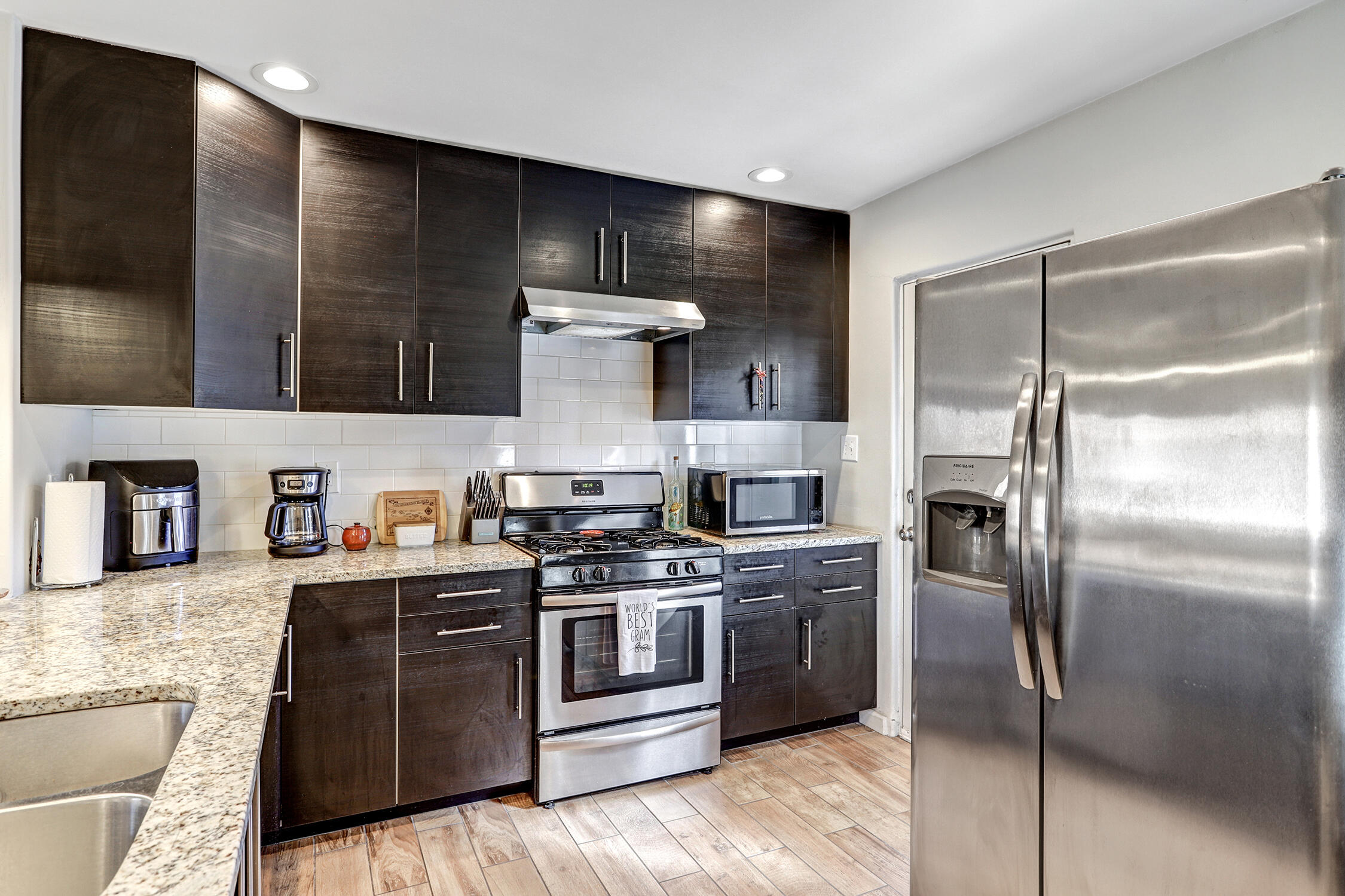 Photo 17 — 204 Monroe Street NE