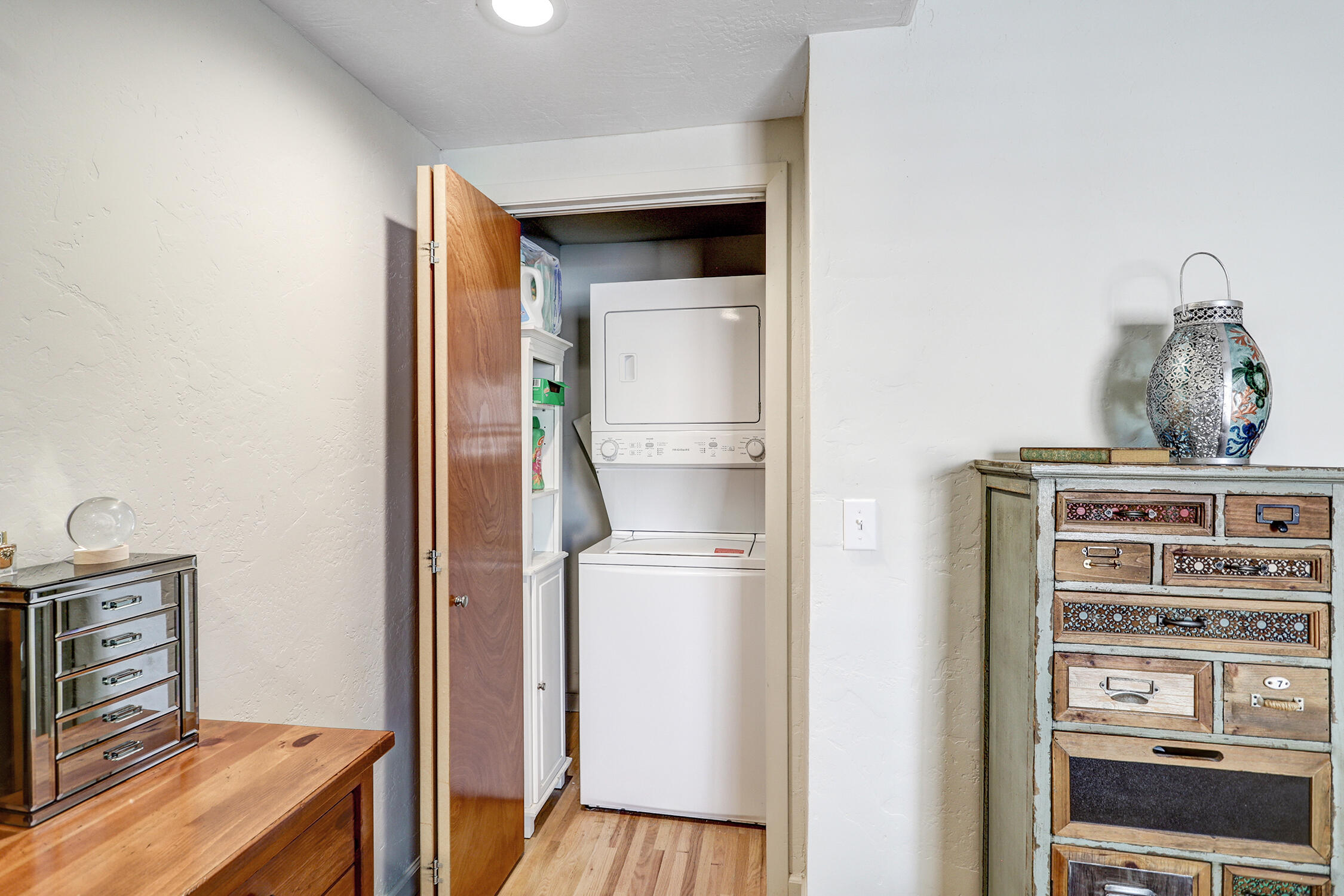 Photo 13 — 204 Monroe Street NE