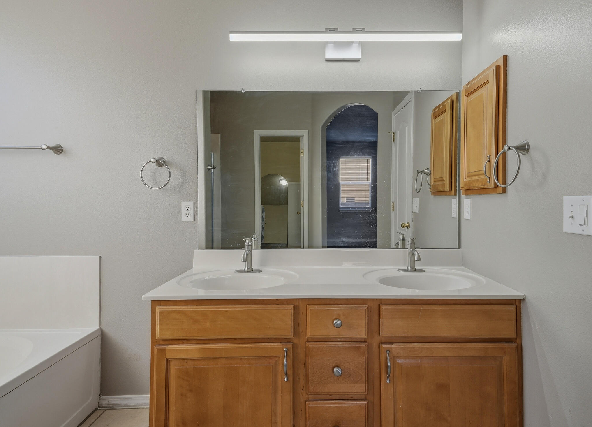 Photo 9 — 9320 Battle Creek Trail NW