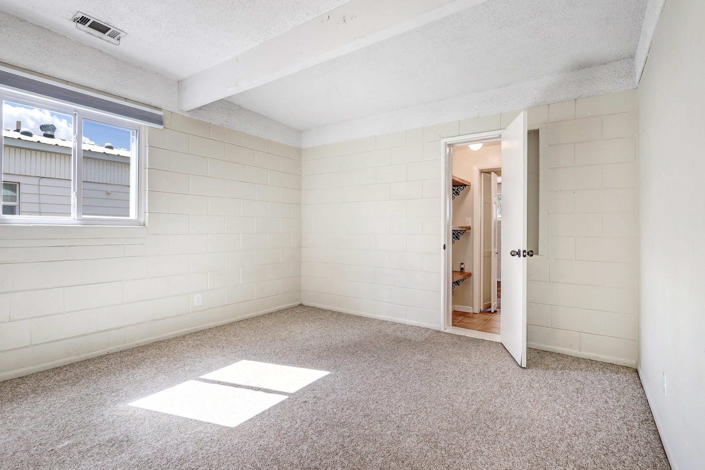 Photo 15 — 2733 Florida Street NE