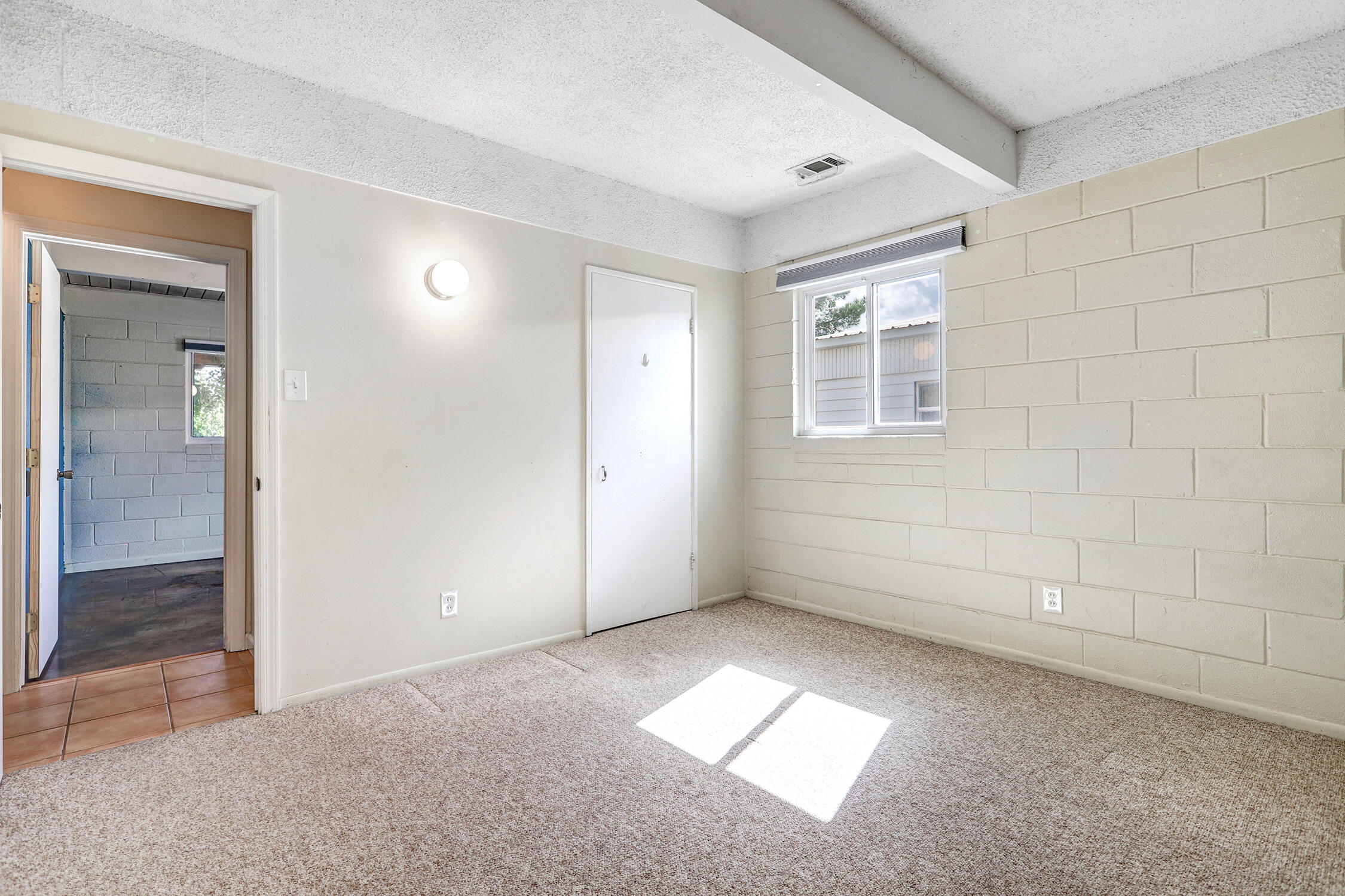 Photo 14 — 2733 Florida Street NE