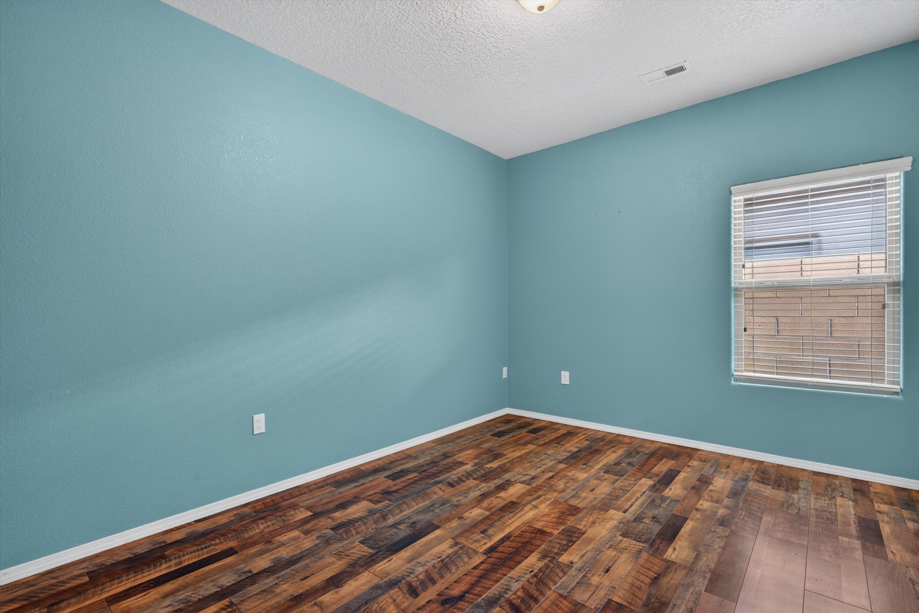 Photo 15 — 6019 Mafraq Avenue NW