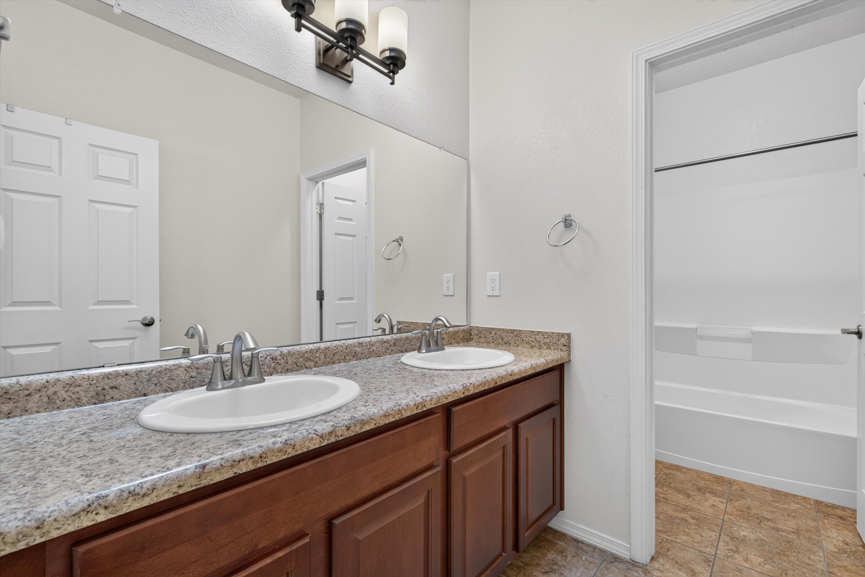 Photo 14 — 6019 Mafraq Avenue NW