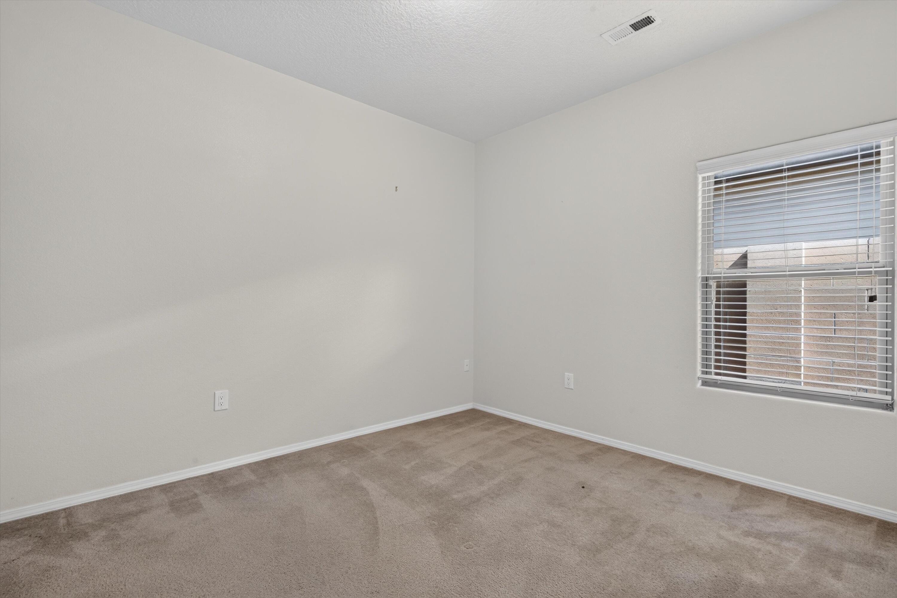 Photo 10 — 6019 Mafraq Avenue NW