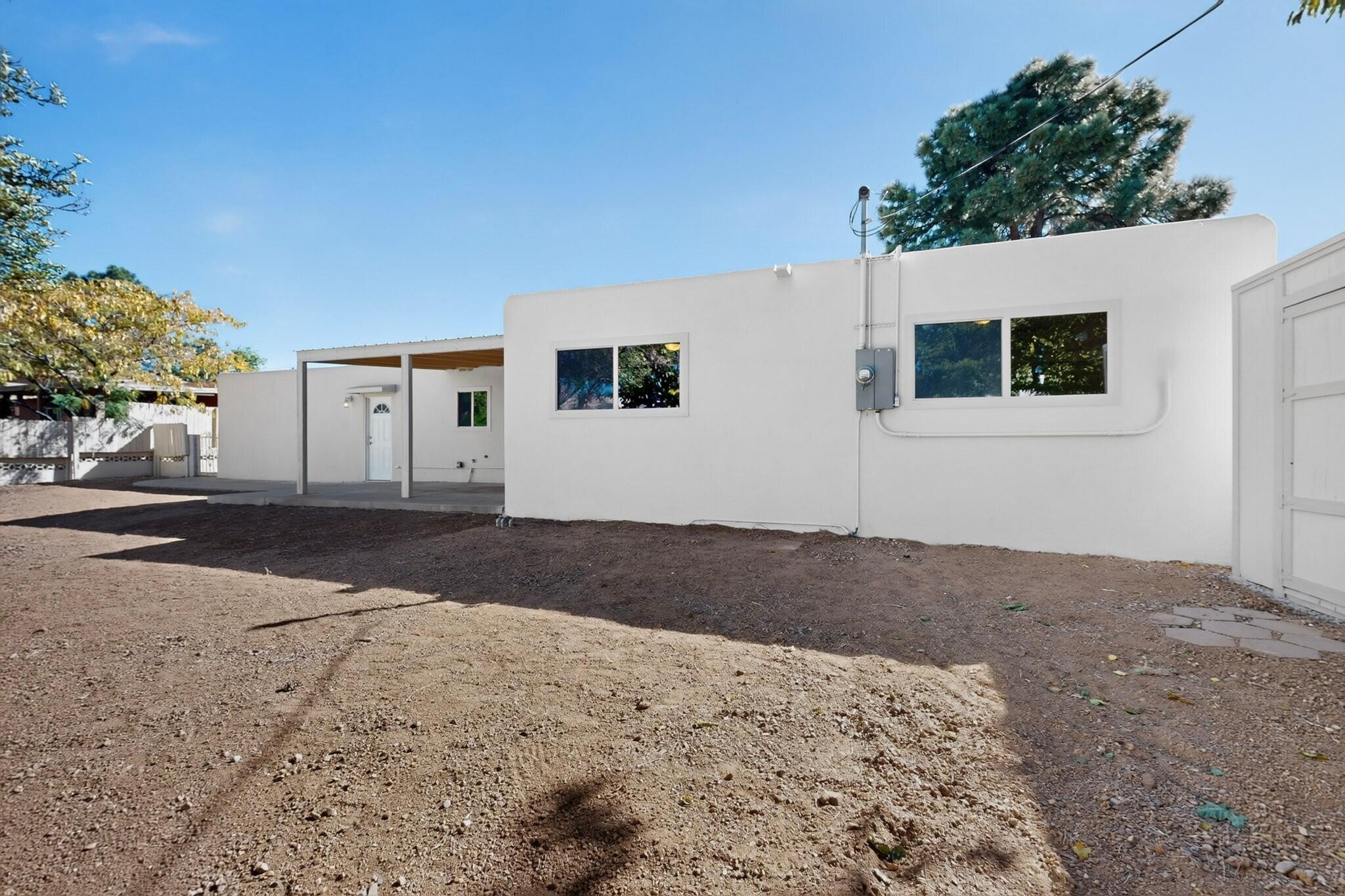 Photo 5 — 9313 Las Calabazillas Road NE