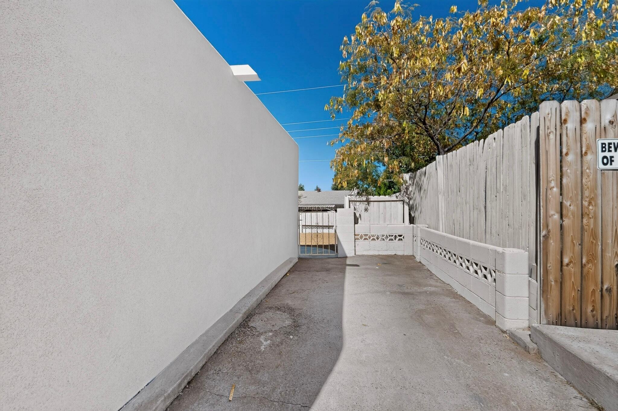Photo 3 — 9313 Las Calabazillas Road NE