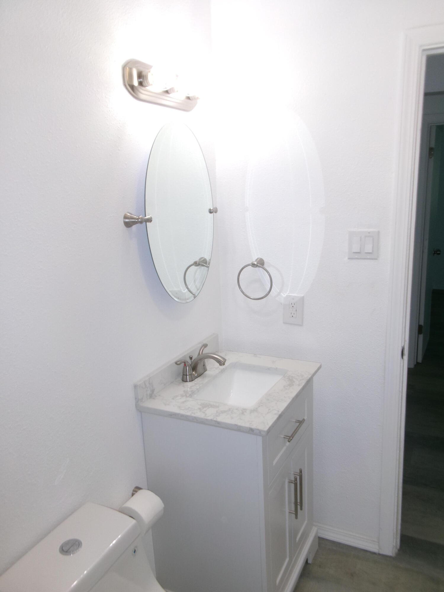 Photo 19 — 4011 Broadview Place NW