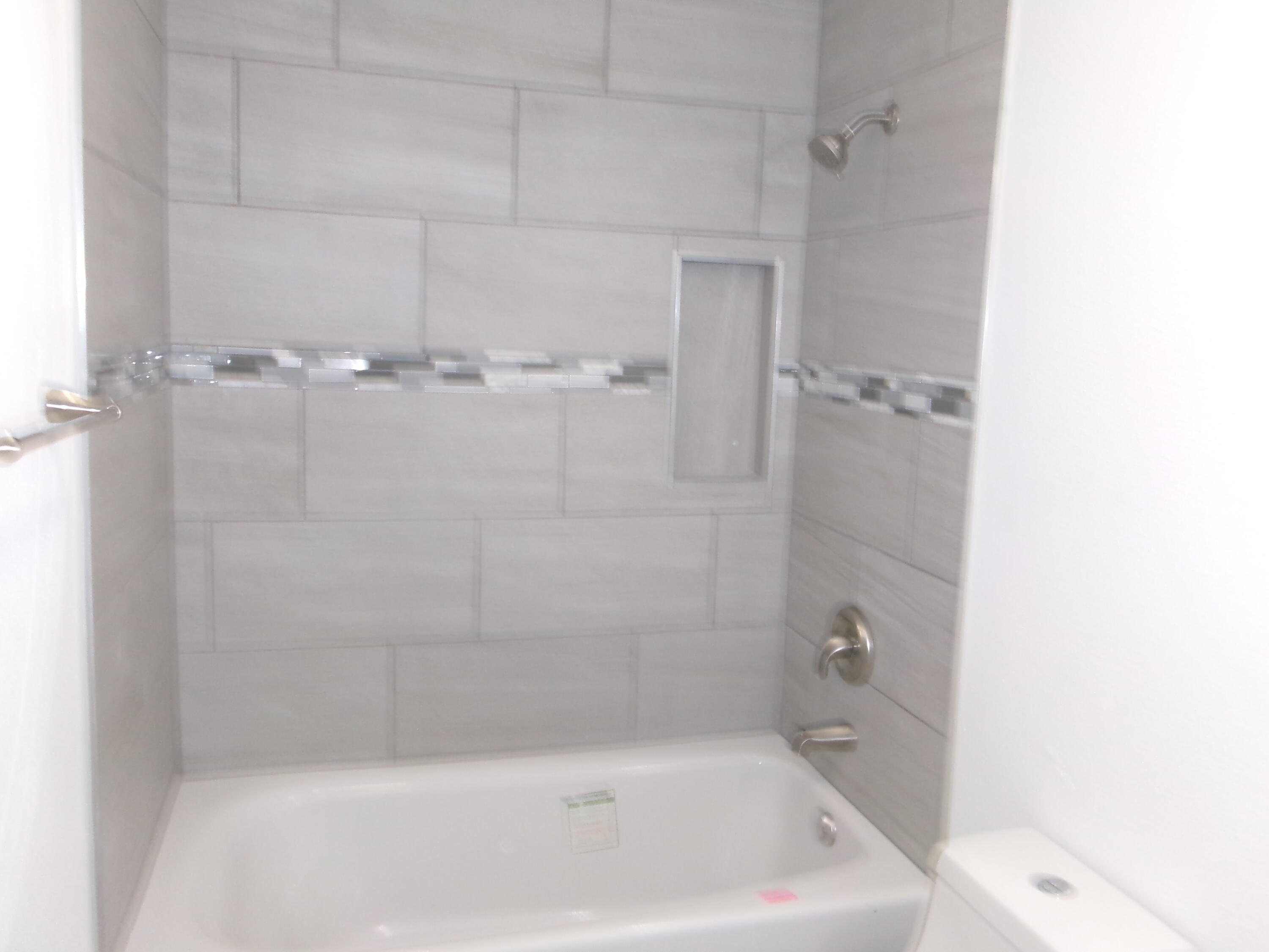 Photo 17 — 4011 Broadview Place NW