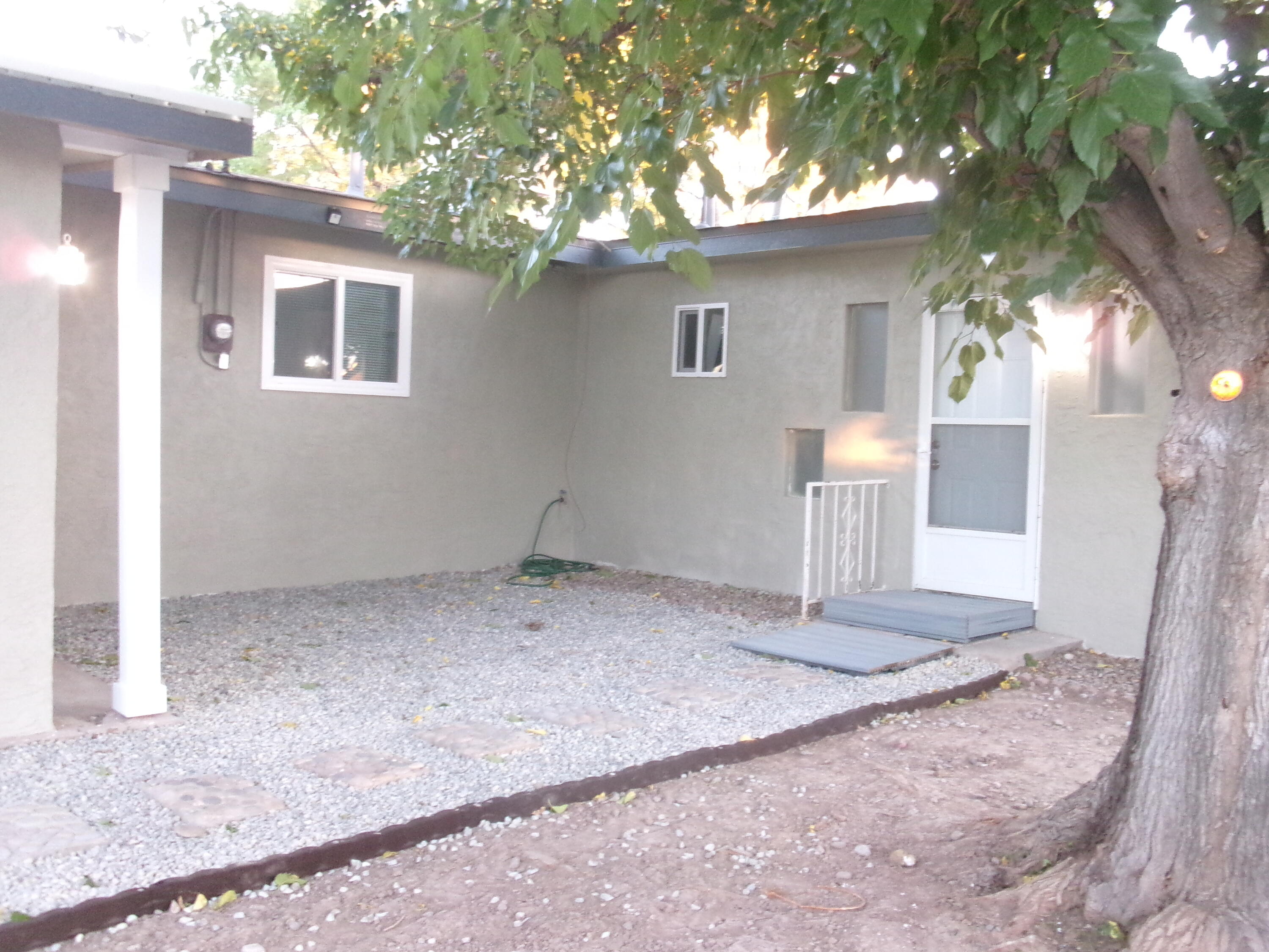Photo 14 — 4011 Broadview Place NW