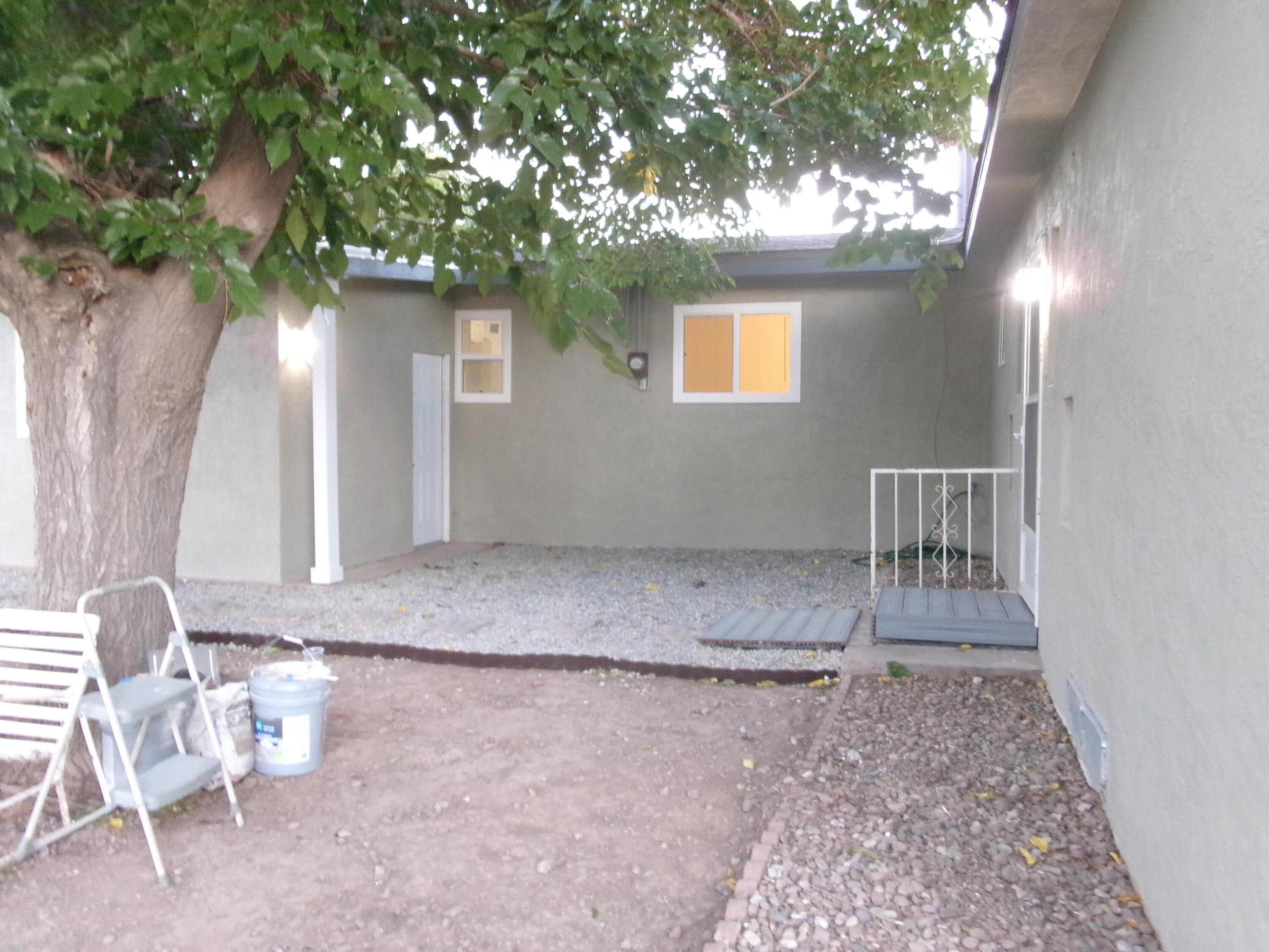Photo 10 — 4011 Broadview Place NW