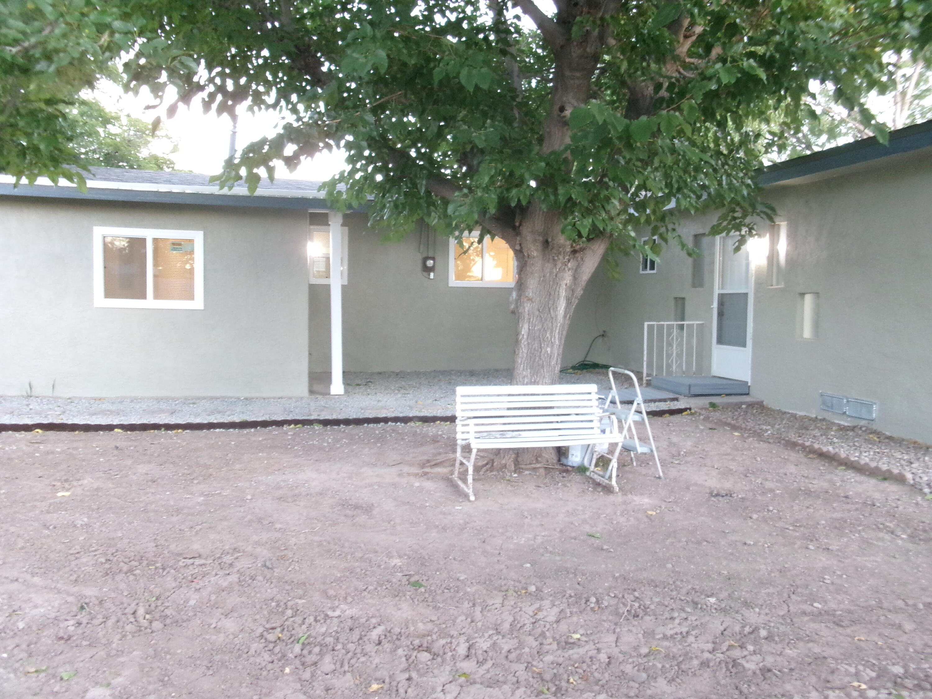 Photo 9 — 4011 Broadview Place NW