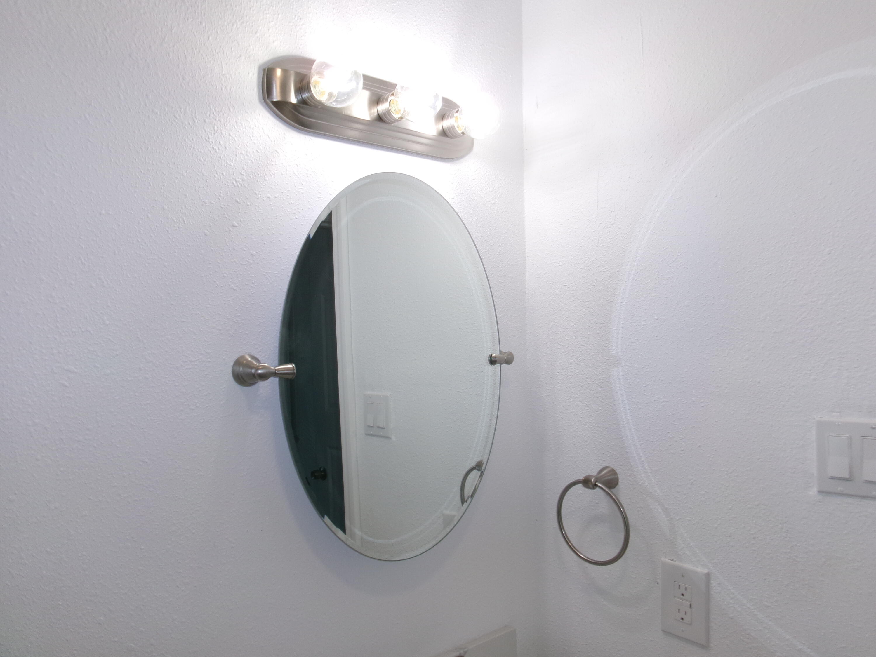 Photo 20 — 4011 Broadview Place NW