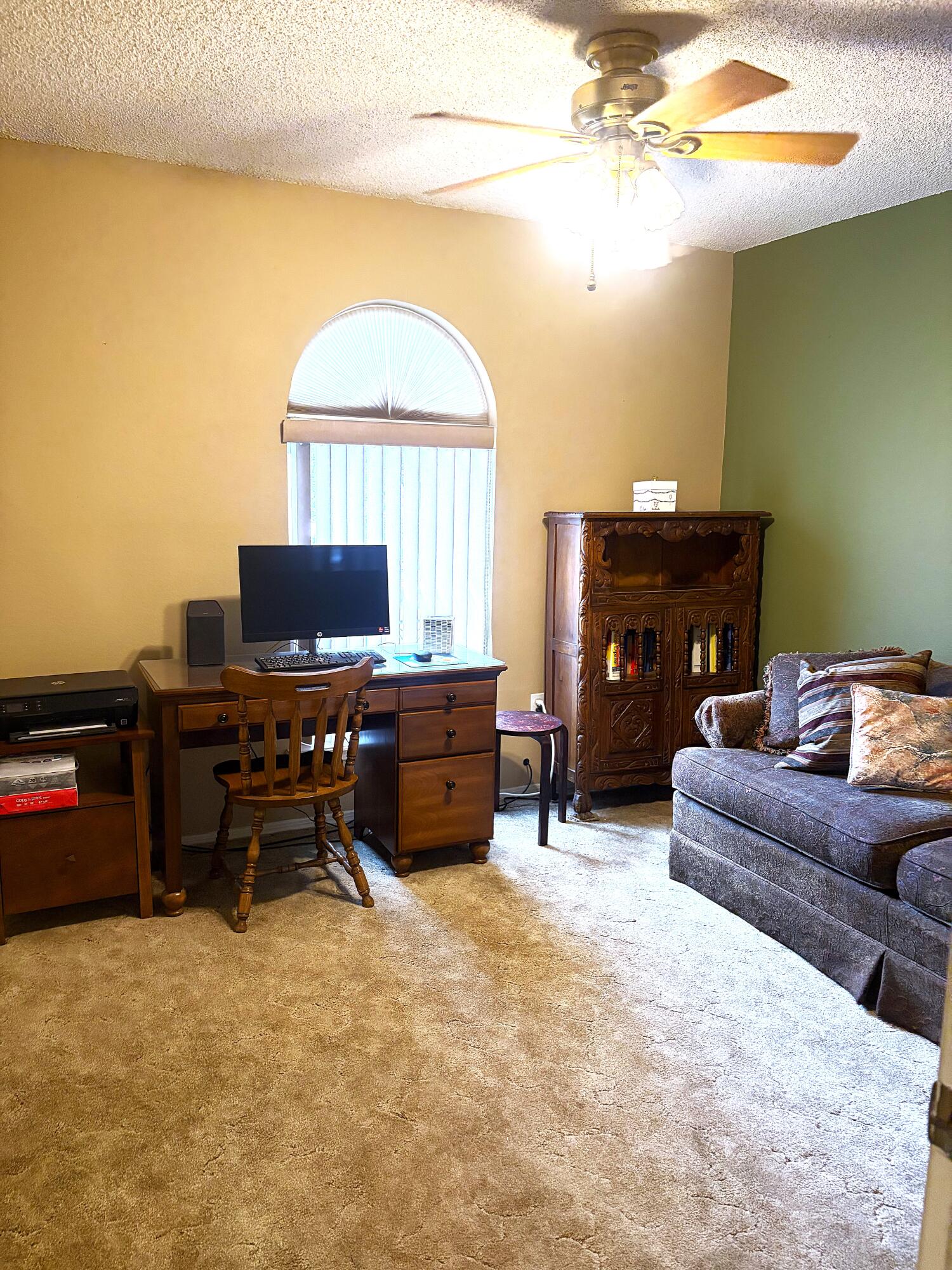 Photo 8 — 6613 Hensch Avenue NE