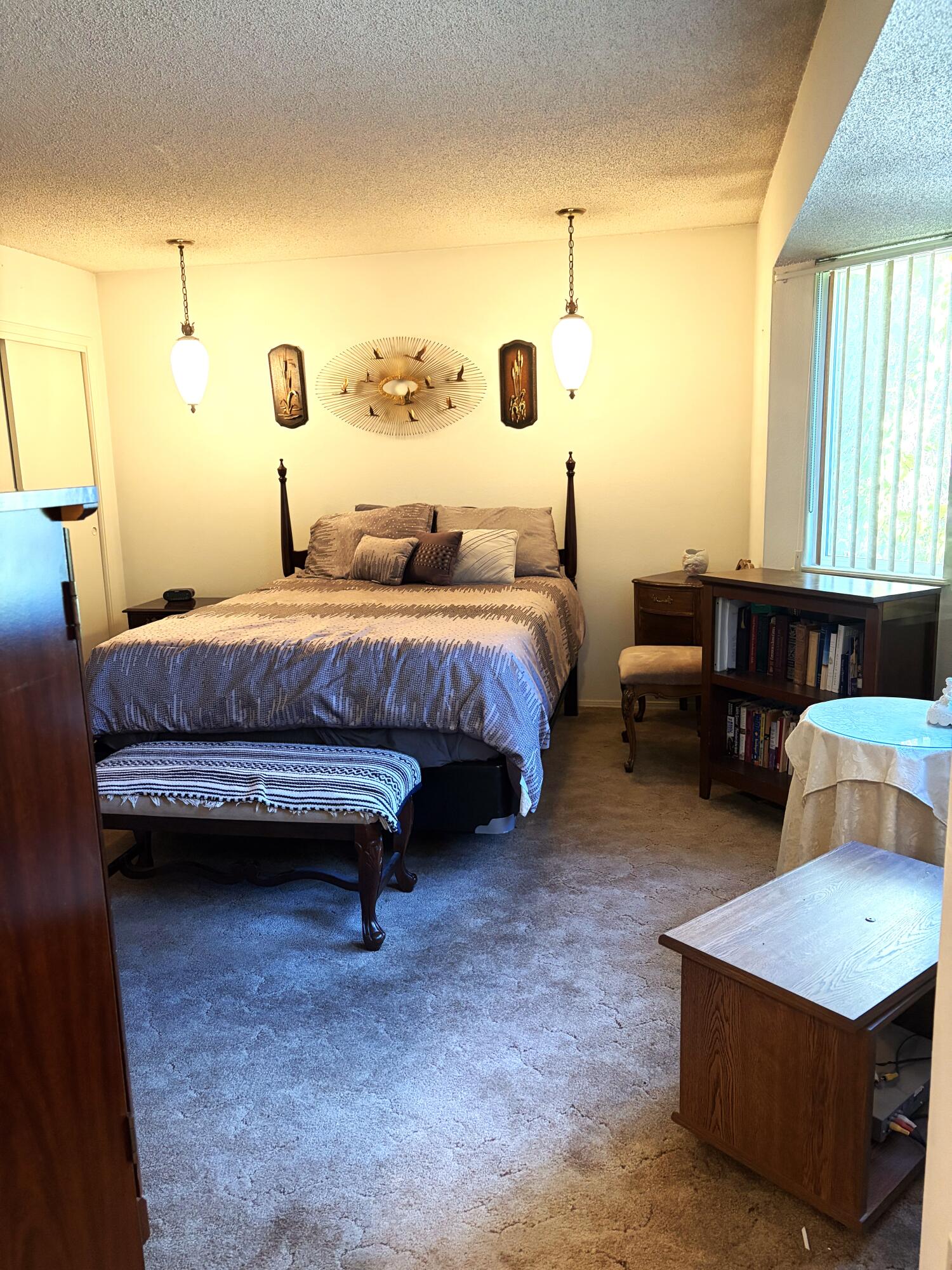 Photo 5 — 6613 Hensch Avenue NE