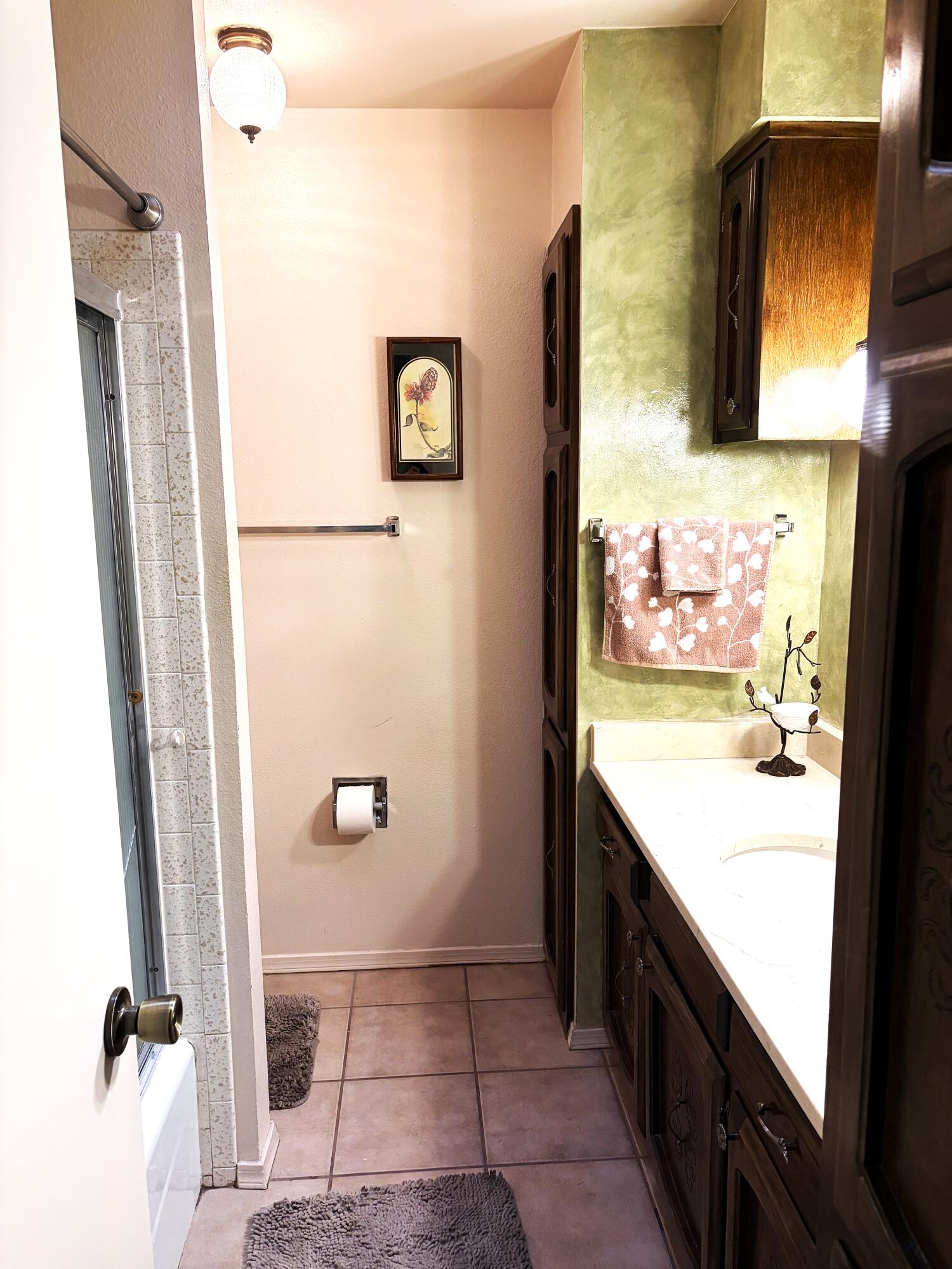 Photo 9 — 6613 Hensch Avenue NE