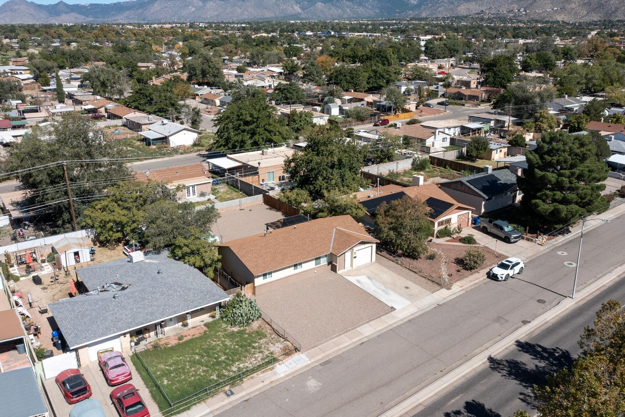 Photo 11 — 10605 Menaul Boulevard NE