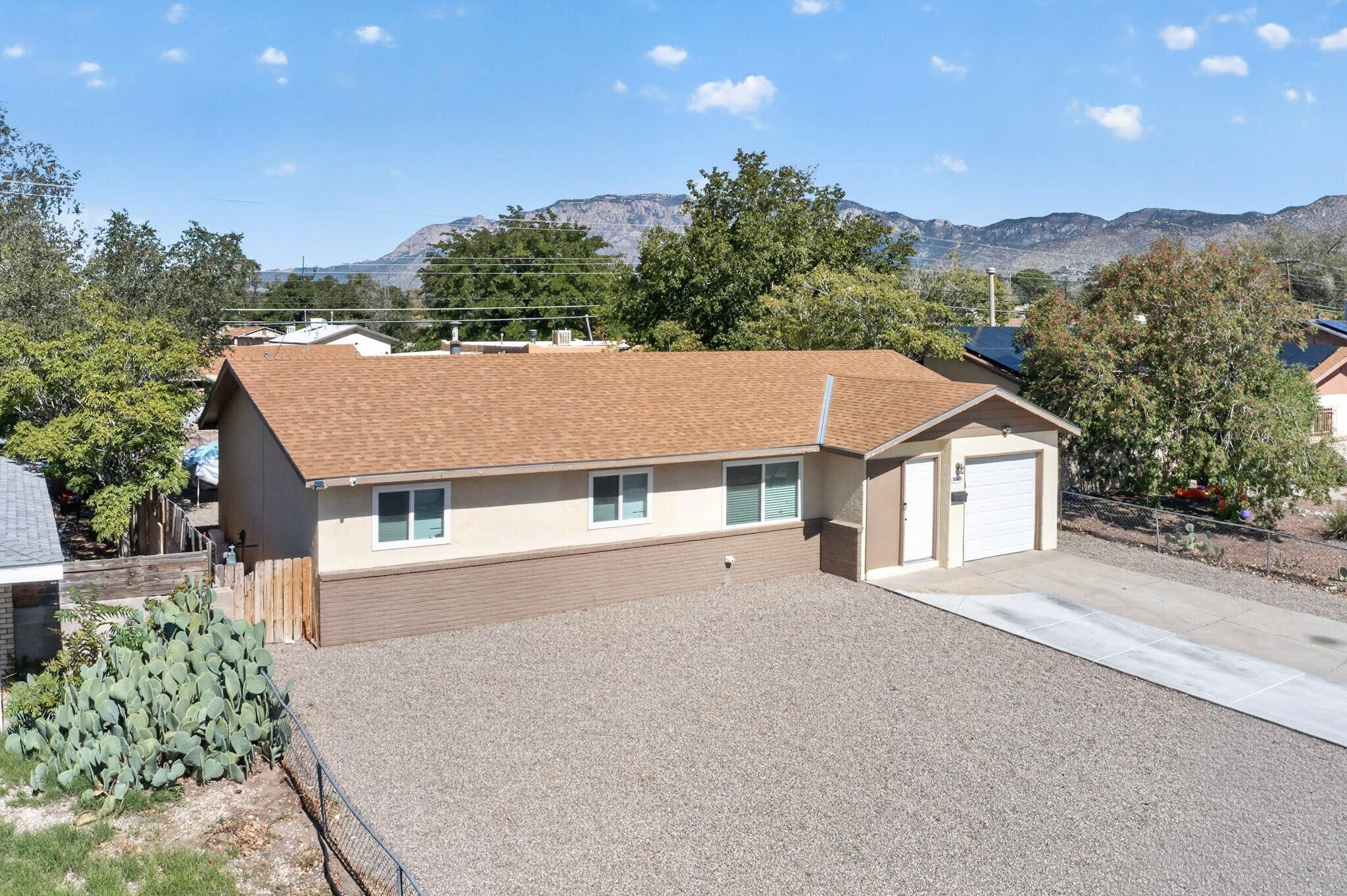 Photo 5 — 10605 Menaul Boulevard NE