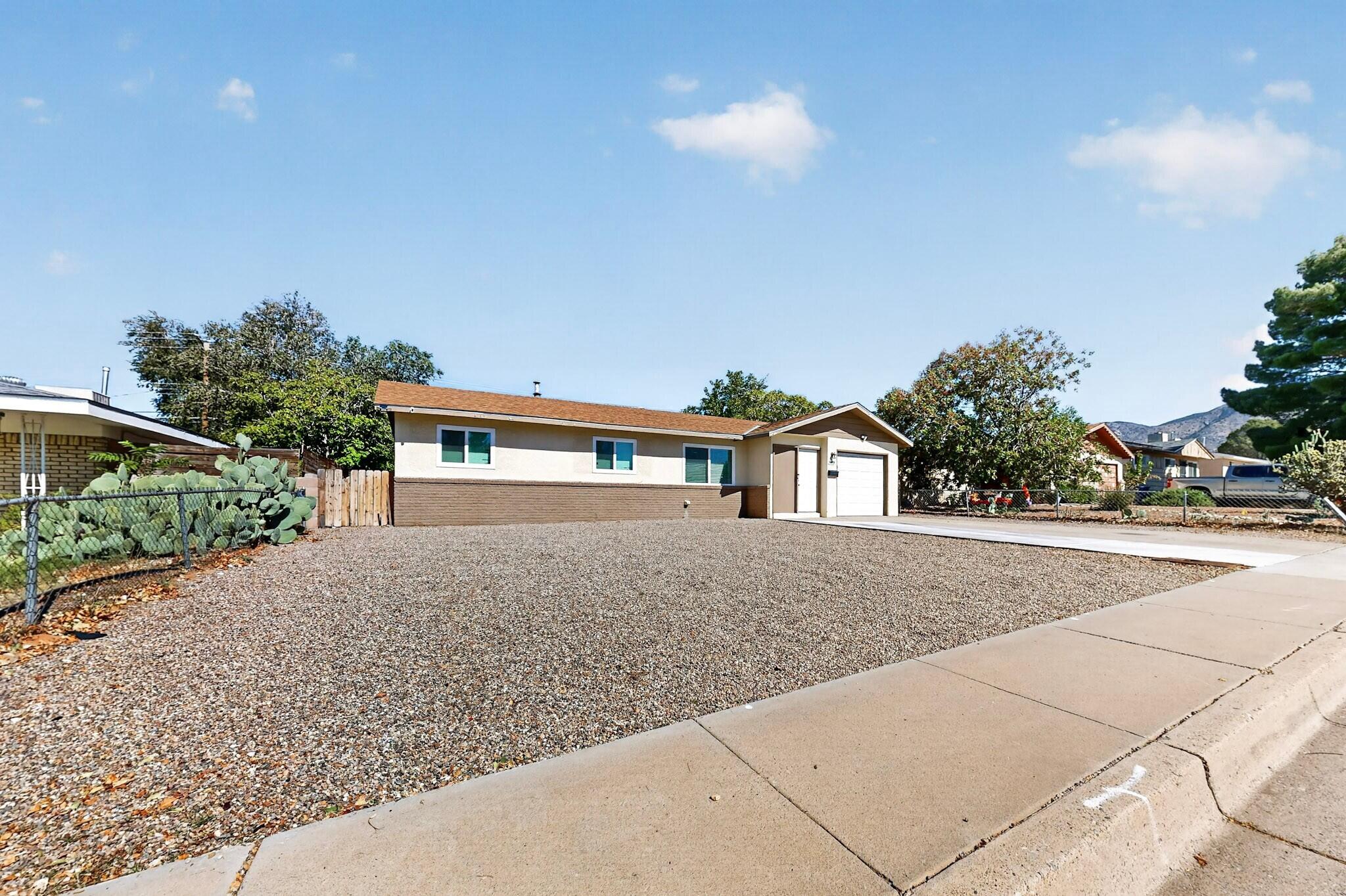 Photo 3 — 10605 Menaul Boulevard NE