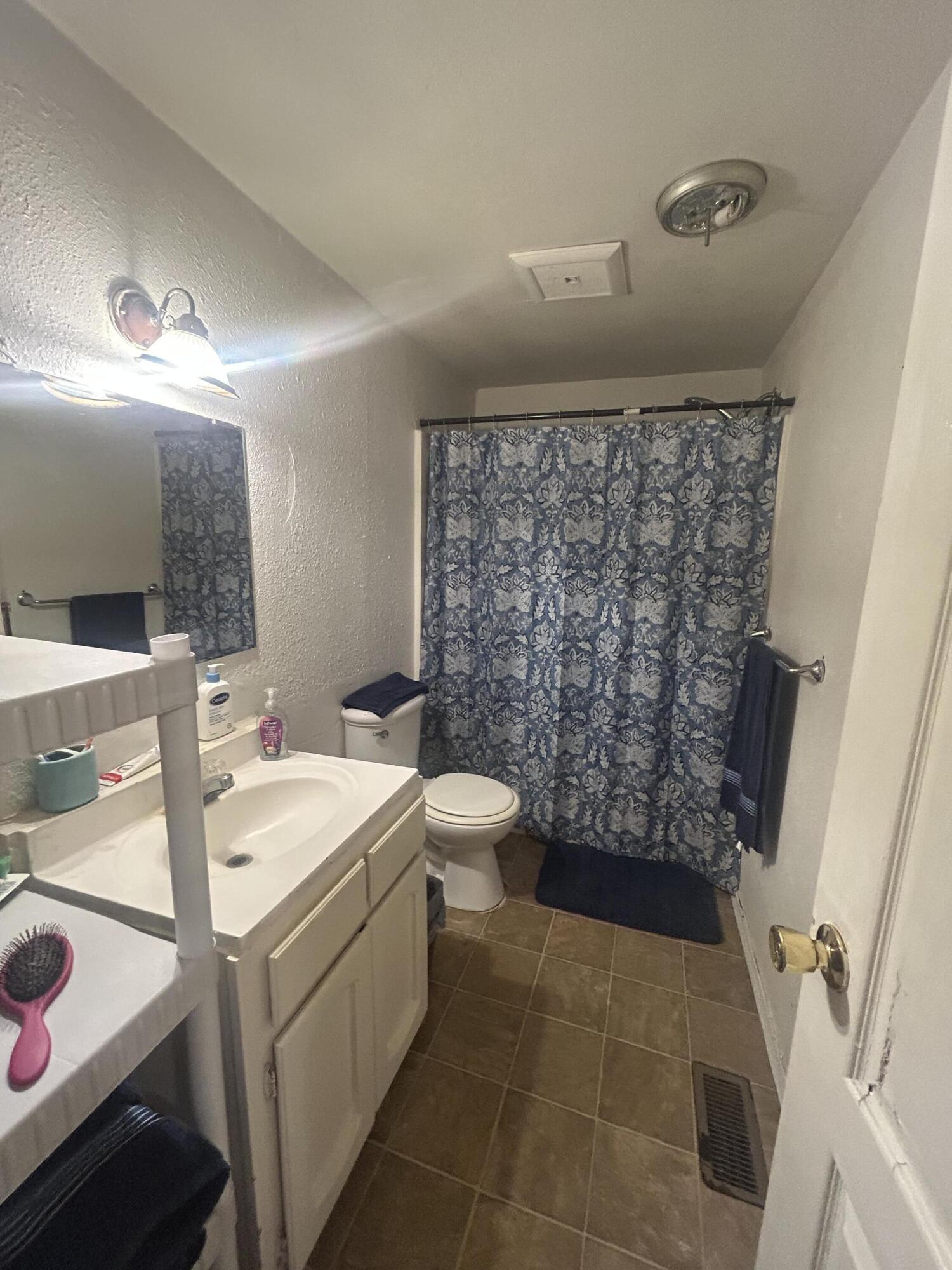 Photo 14 — 3004 Owen Road SW