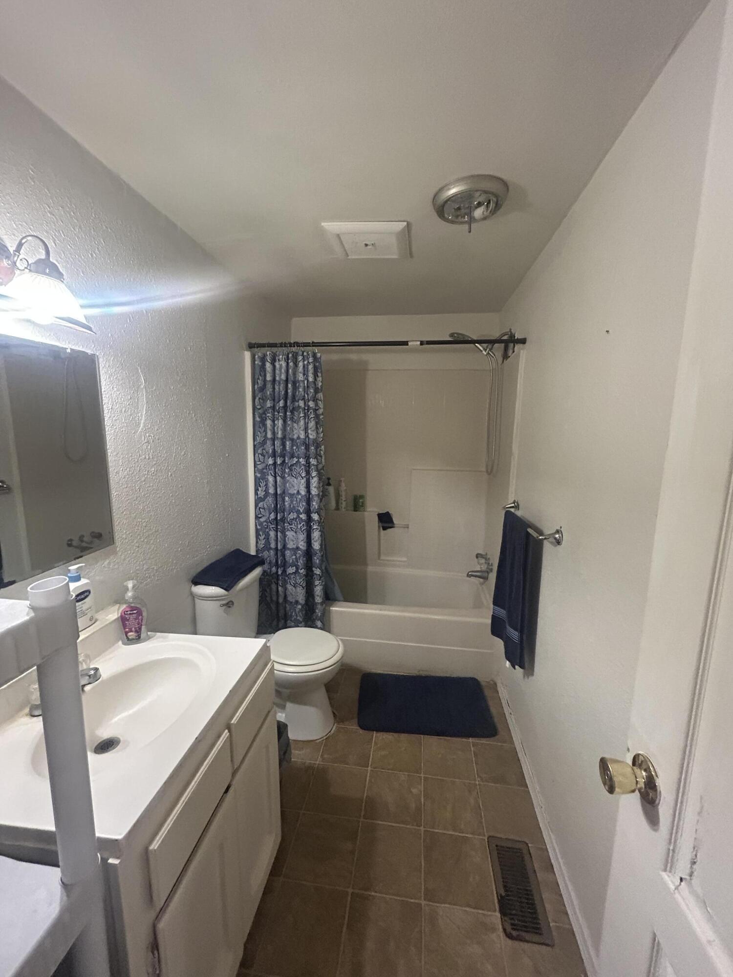 Photo 12 — 3004 Owen Road SW