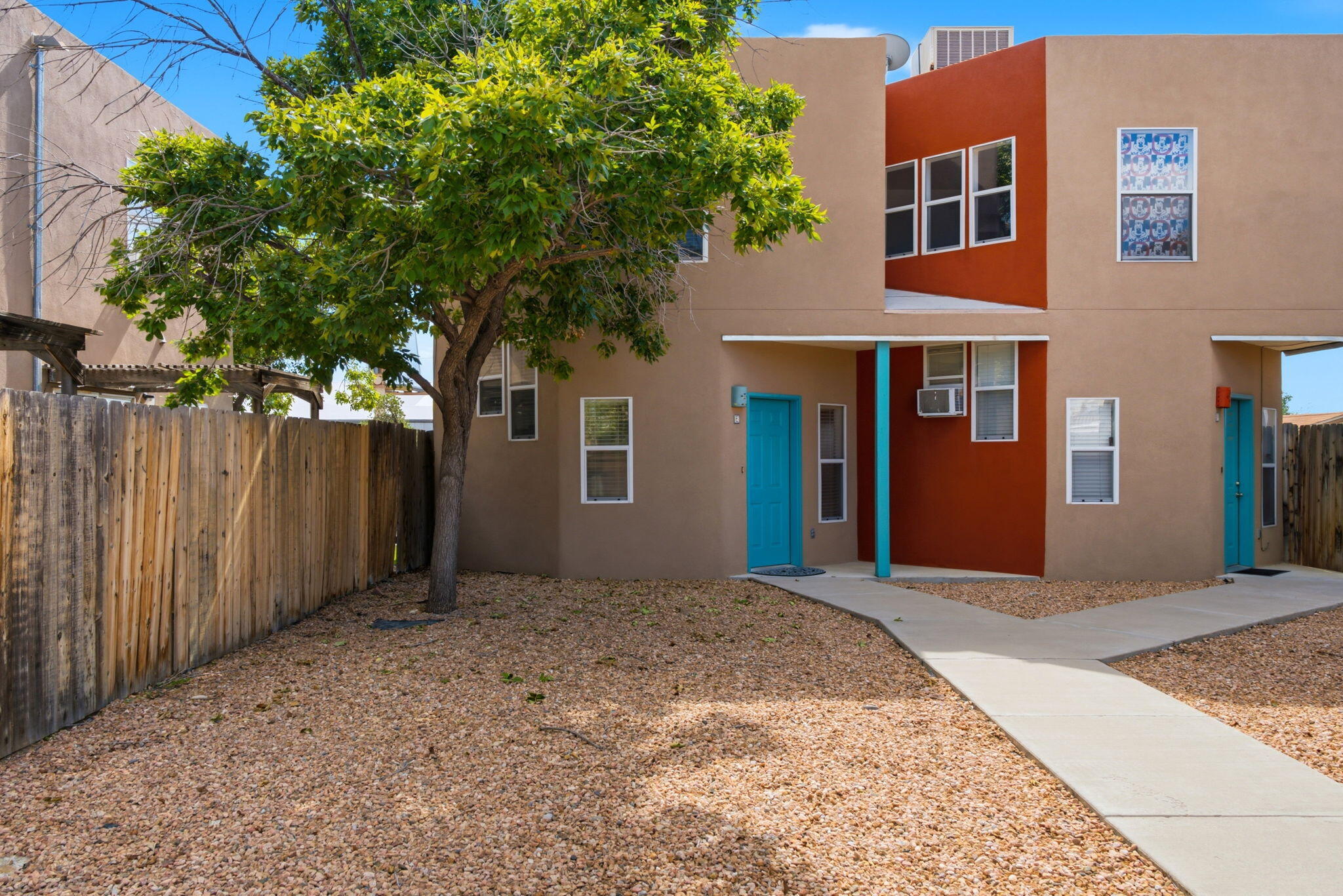 615 Menaul Boulevard NW E, Albuquerque, NM 87107
