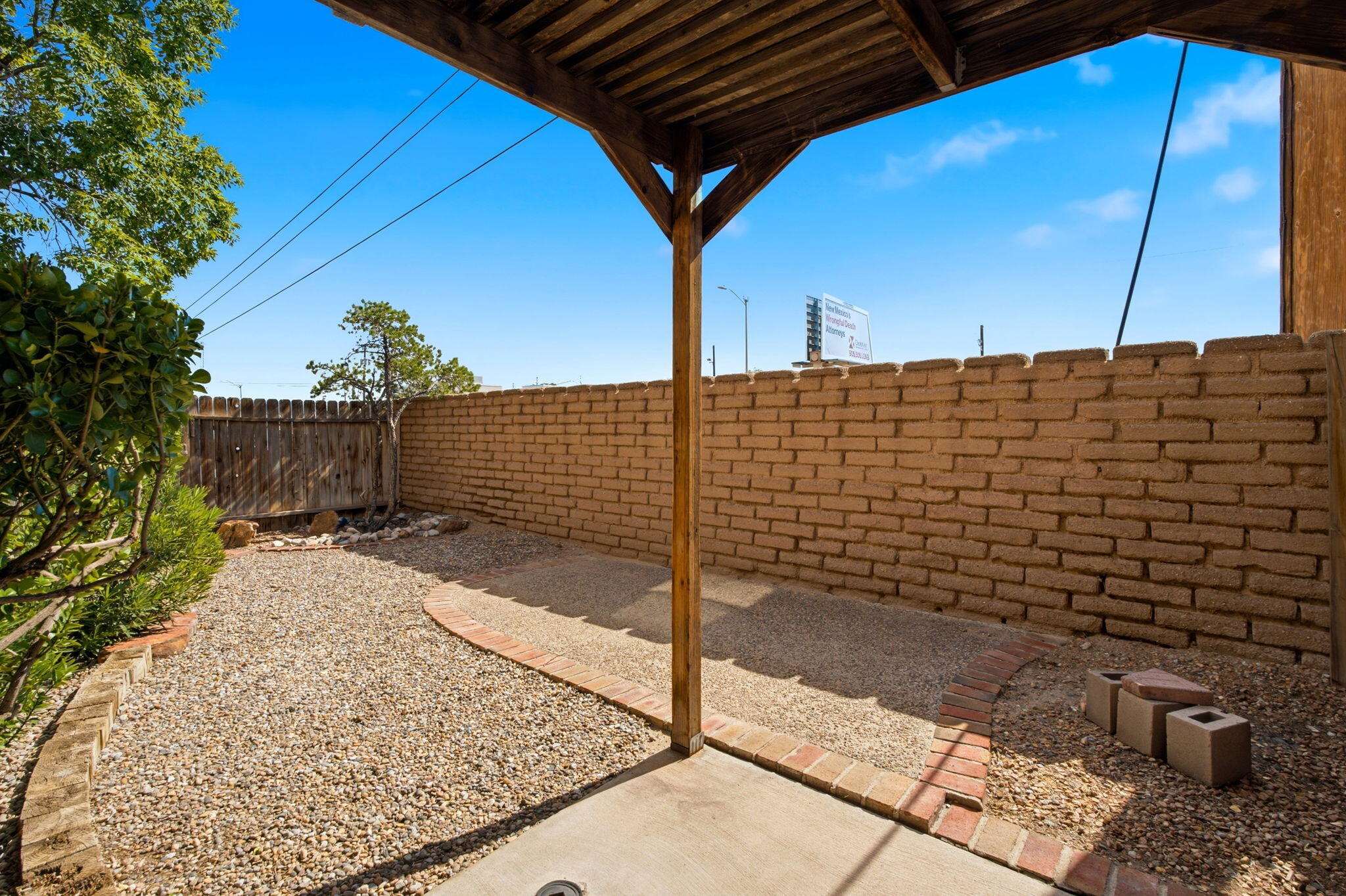 Photo 9 — 615 Menaul Boulevard NW E