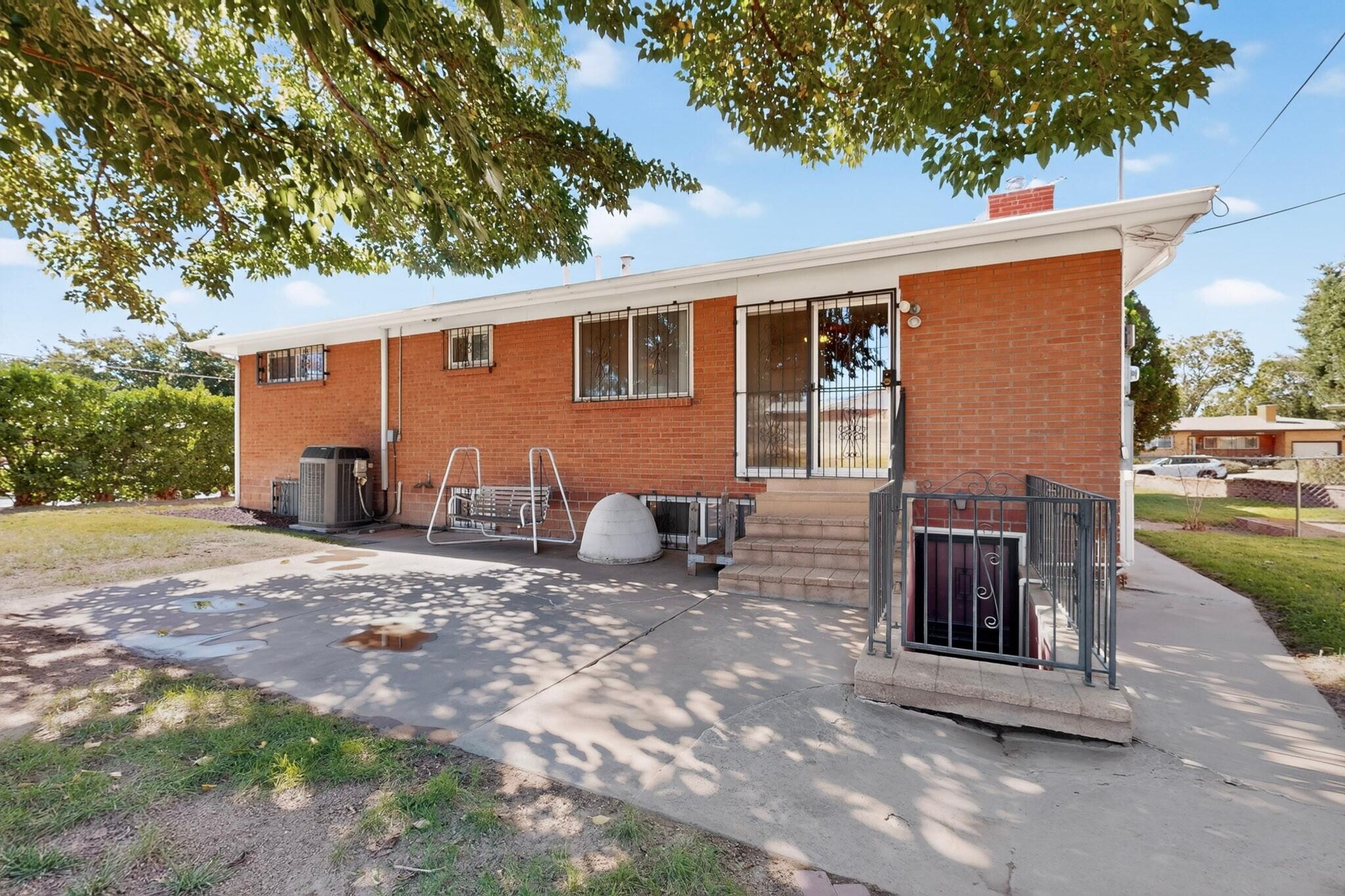 Photo 4 — 2800 Tennessee Street NE