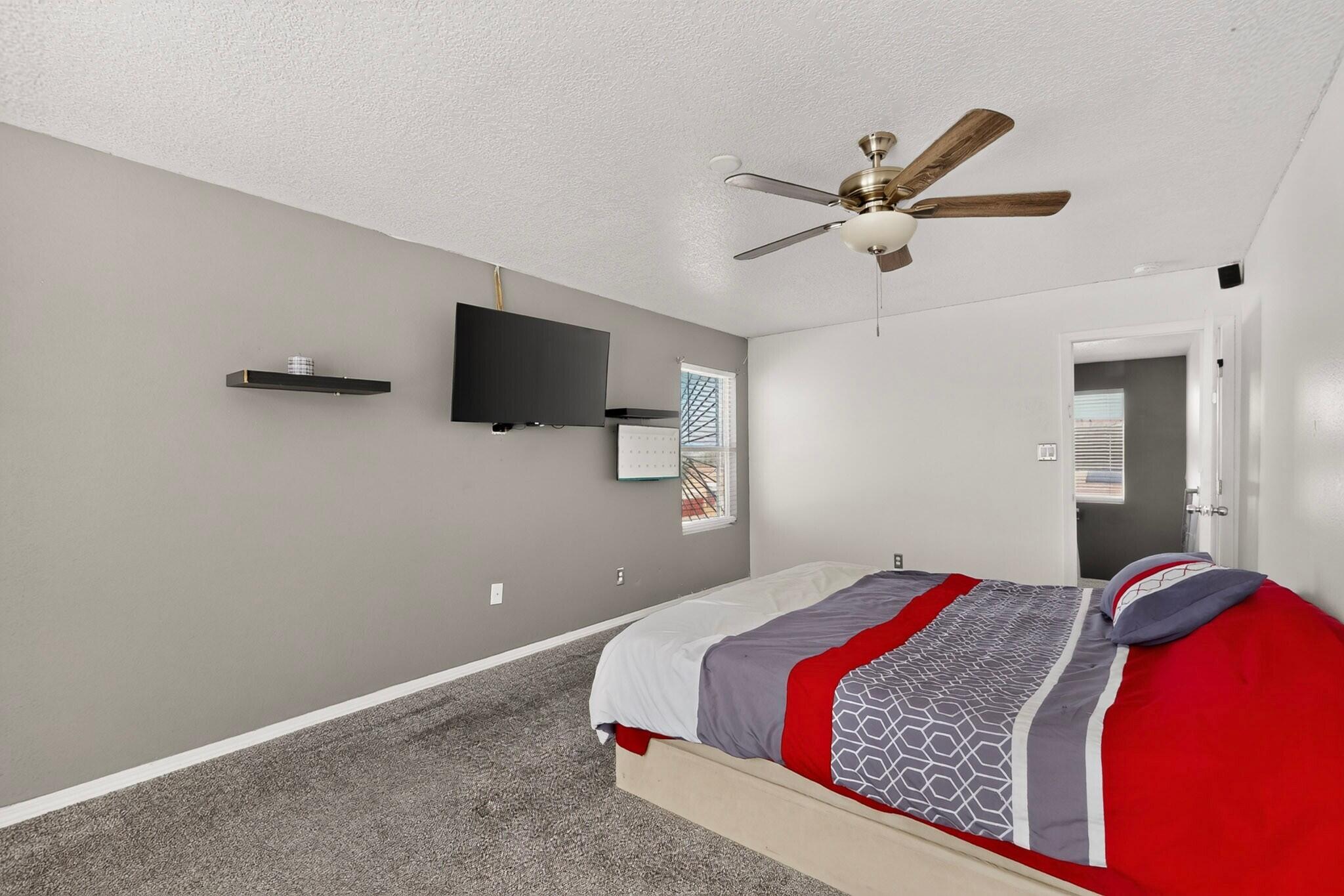 Photo 15 — 401 Desert Tree Drive SW
