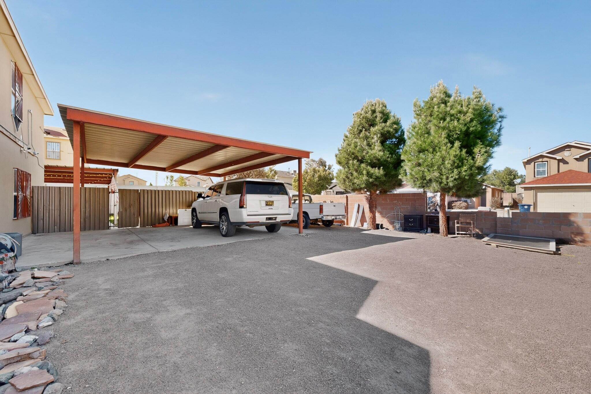 Photo 5 — 401 Desert Tree Drive SW