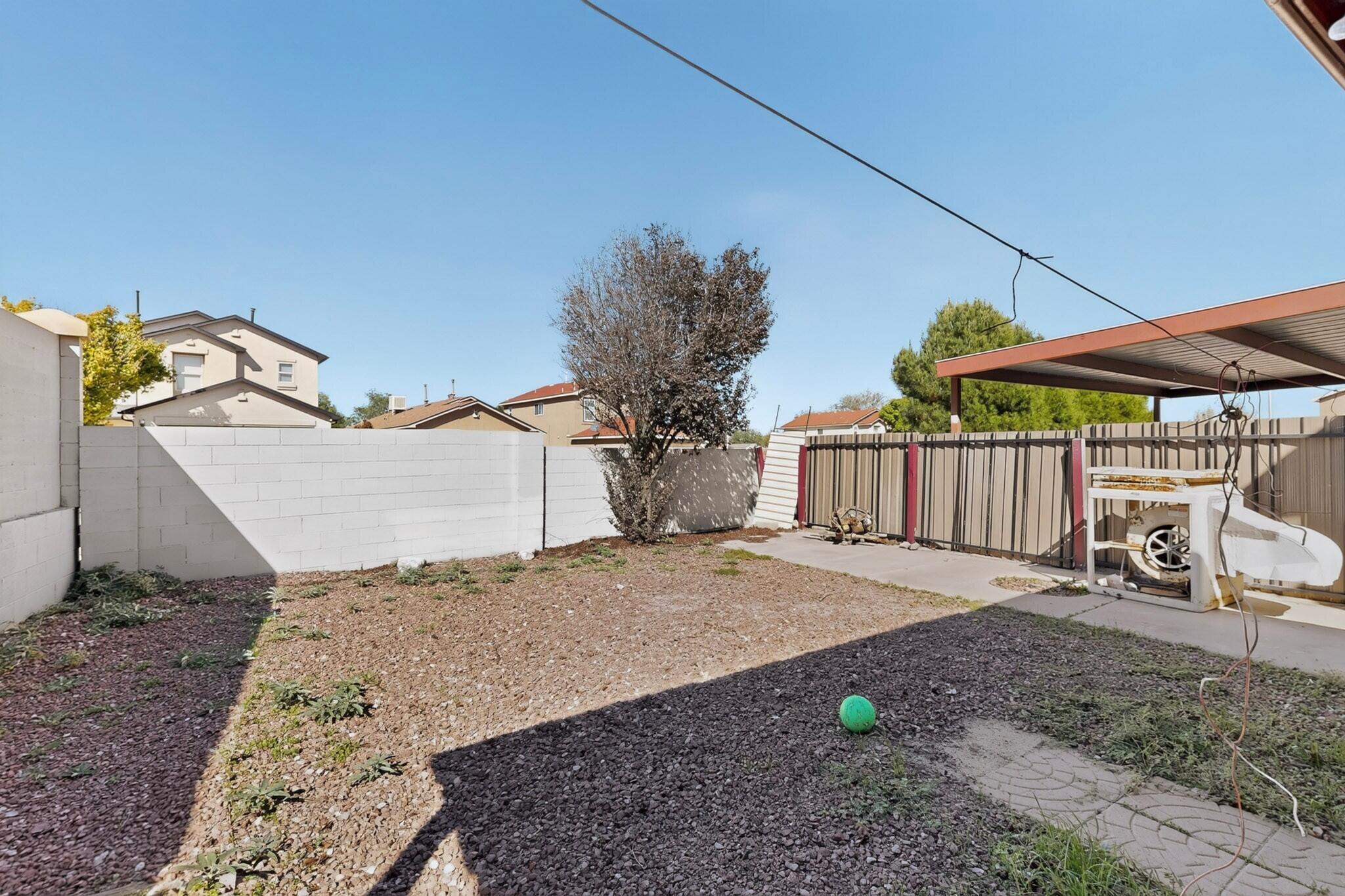 Photo 4 — 401 Desert Tree Drive SW
