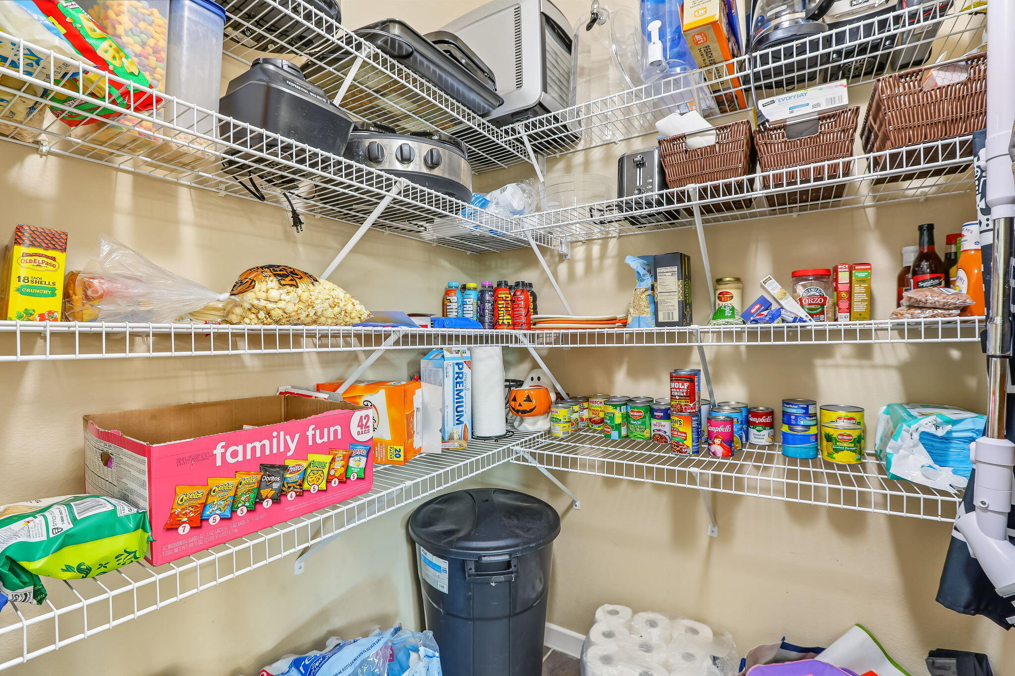 Photo 12 — 1368 Reynosa Loop SE
