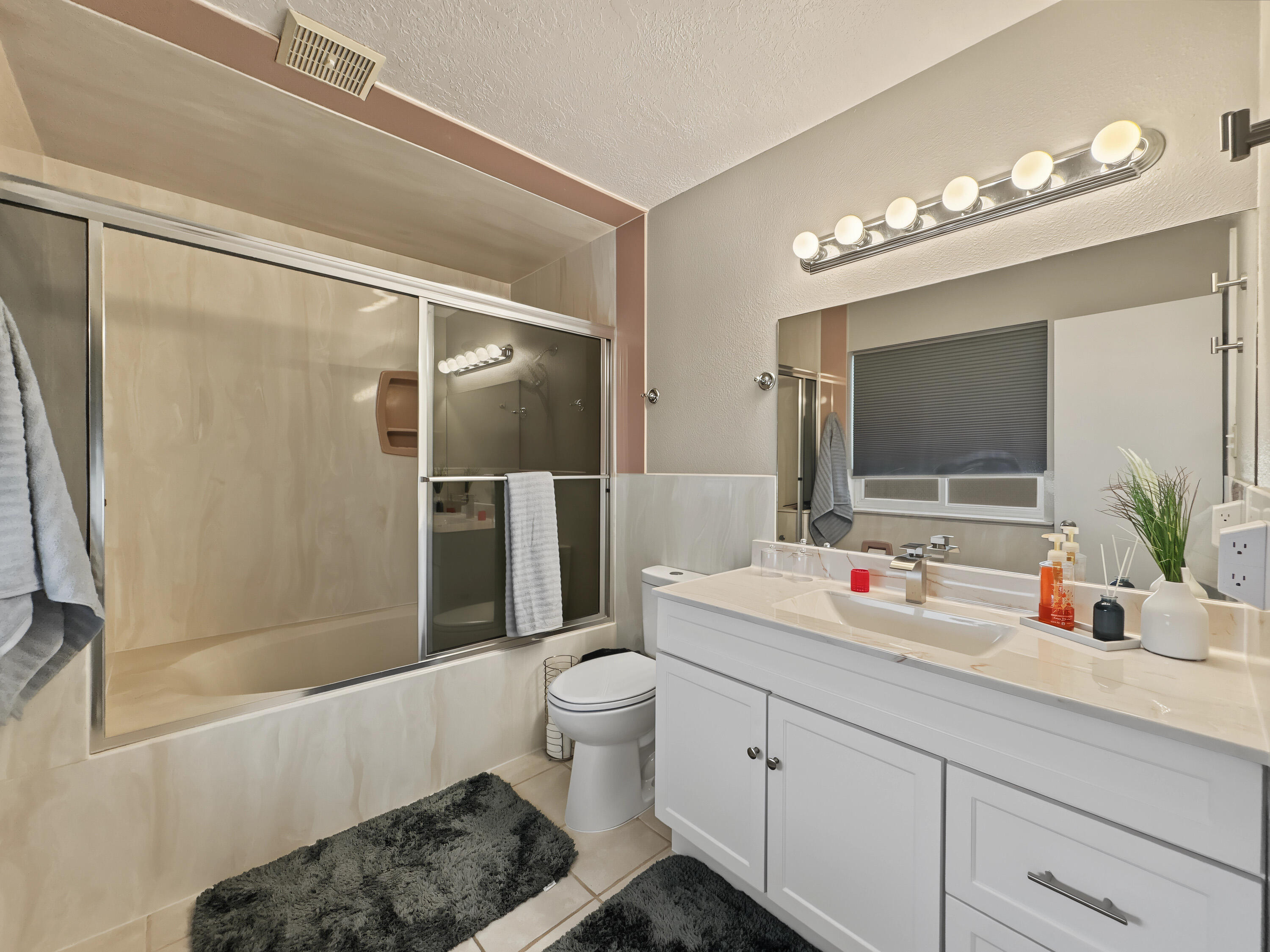 Photo 12 — 5312 Don Miguel Place SW