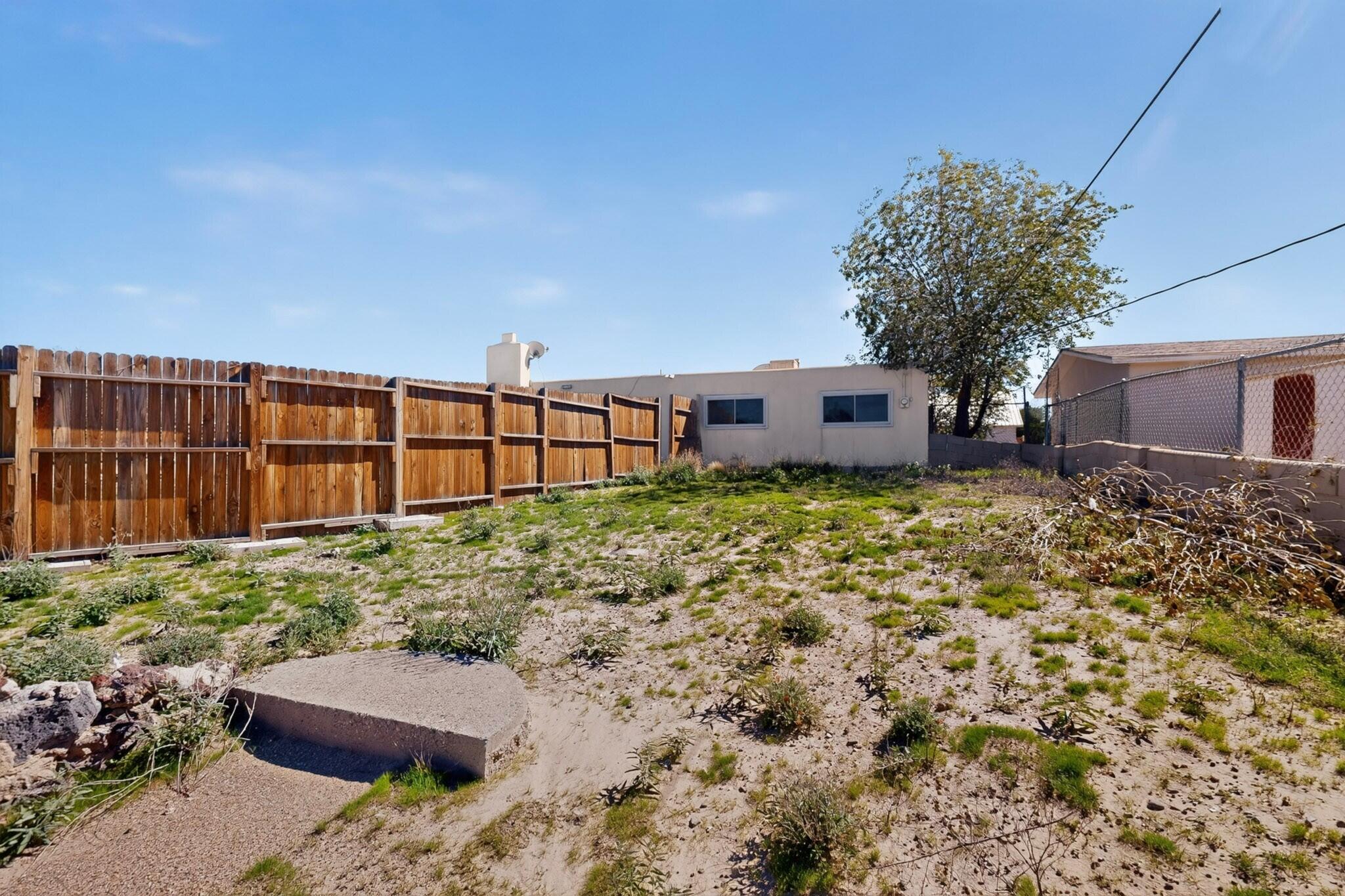 Photo 5 — 5723 Fairfax Drive NW