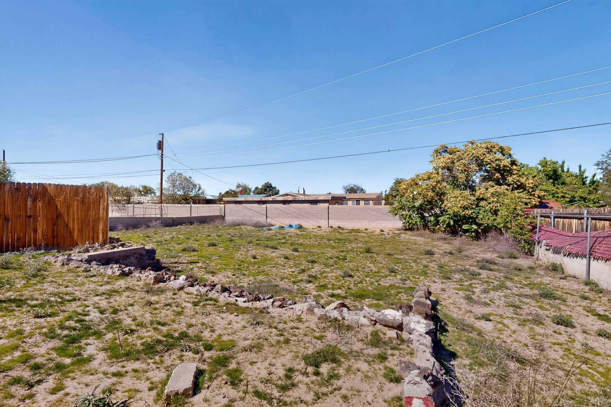 Photo 4 — 5723 Fairfax Drive NW