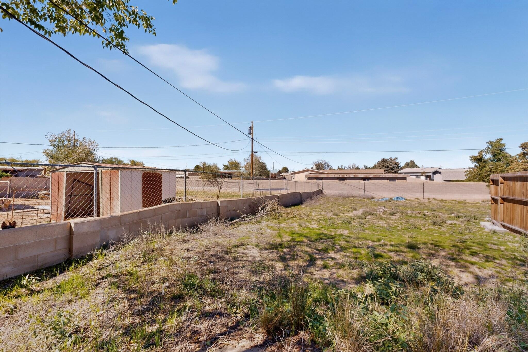 Photo 3 — 5723 Fairfax Drive NW