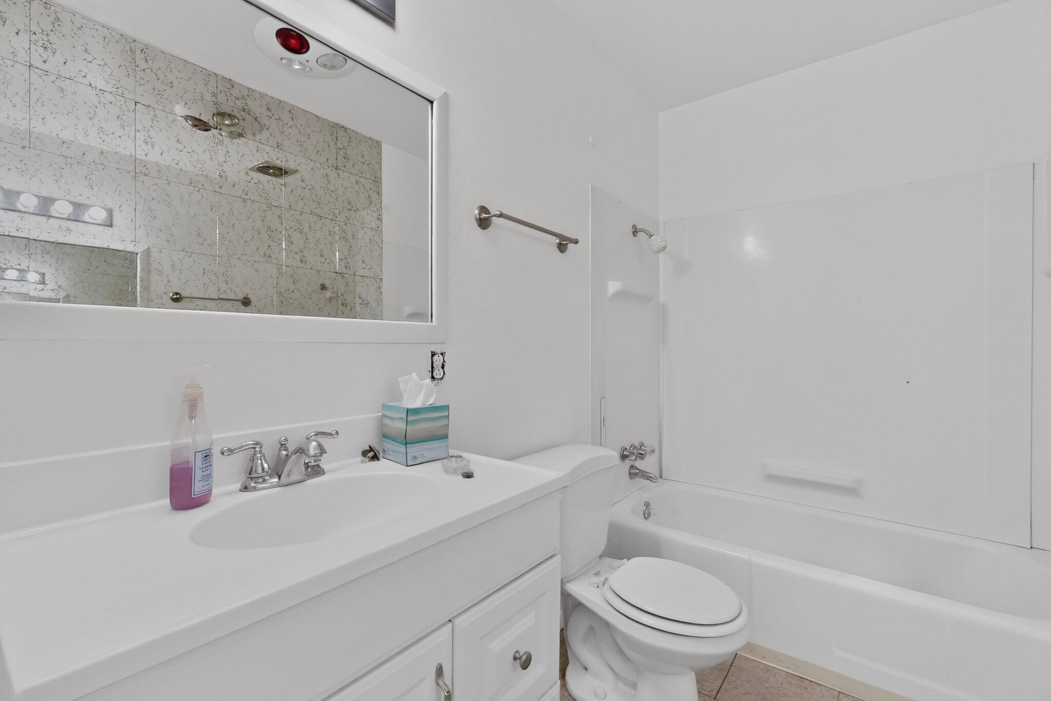 Photo 20 — 308 Parsifal Street NE