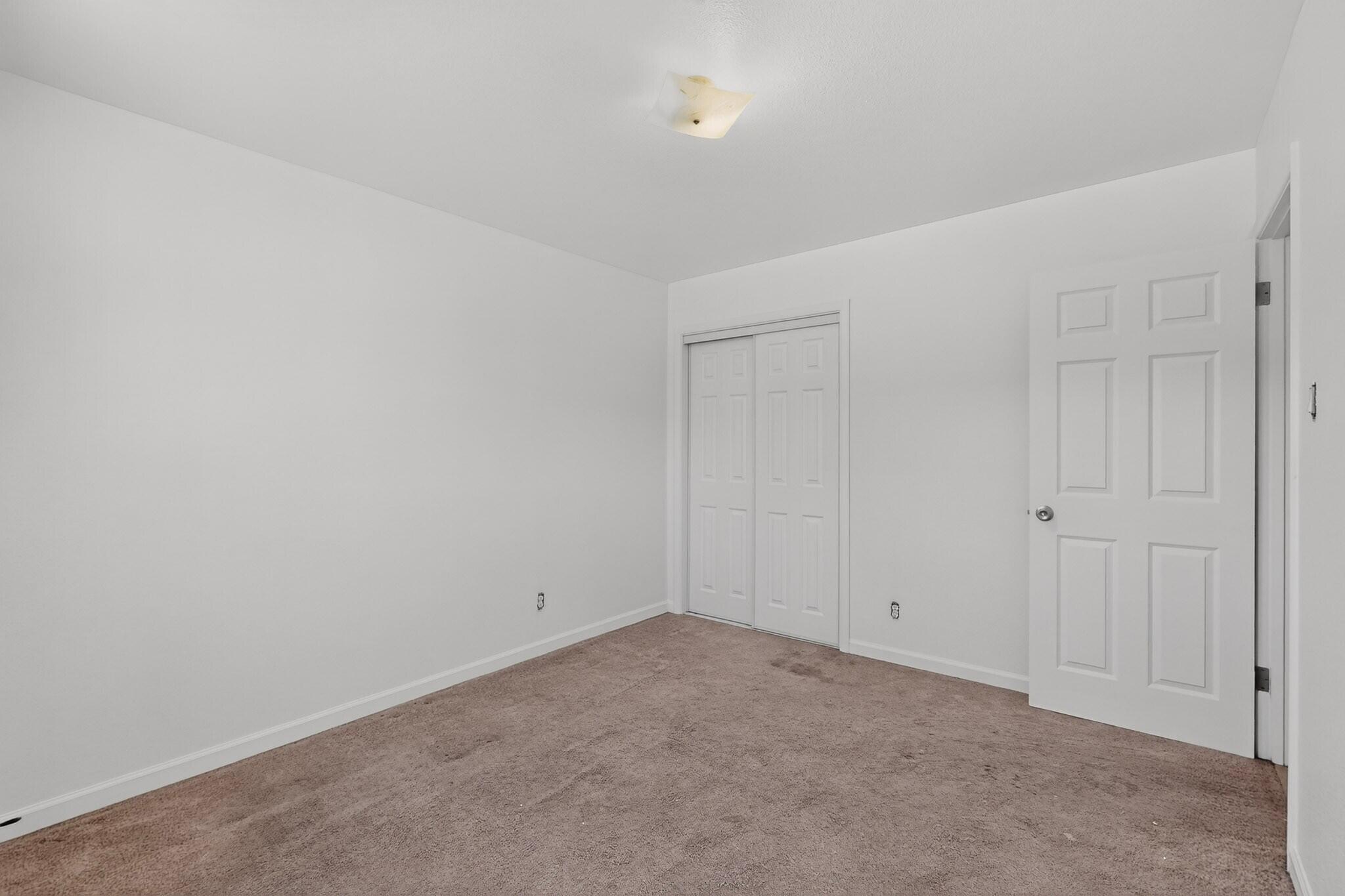 Photo 15 — 308 Parsifal Street NE