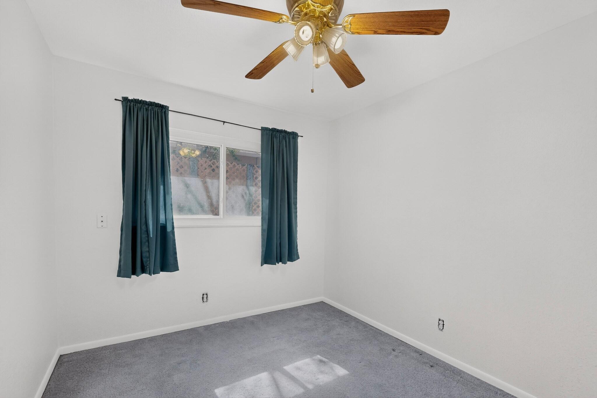 Photo 13 — 308 Parsifal Street NE