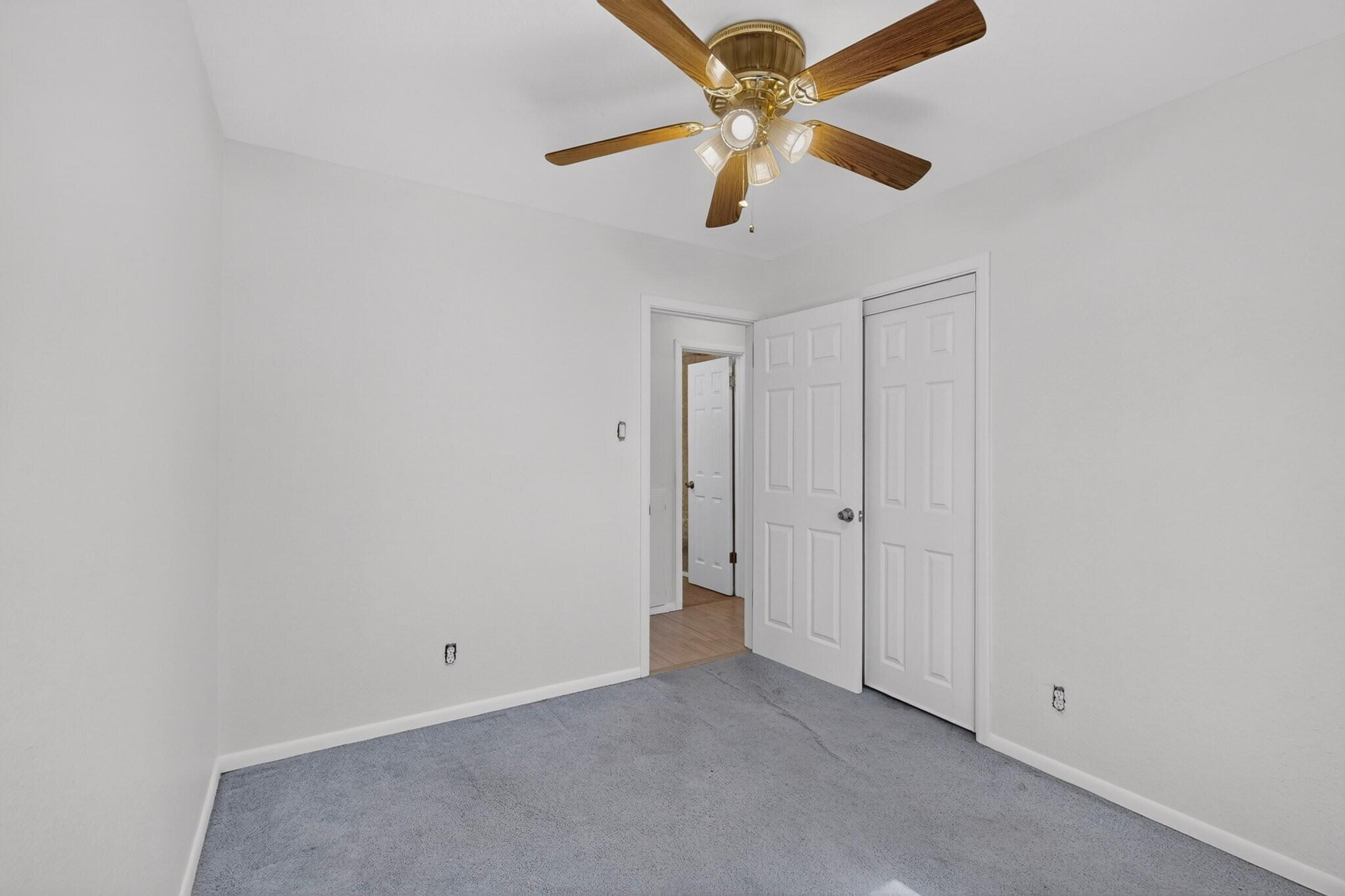 Photo 11 — 308 Parsifal Street NE
