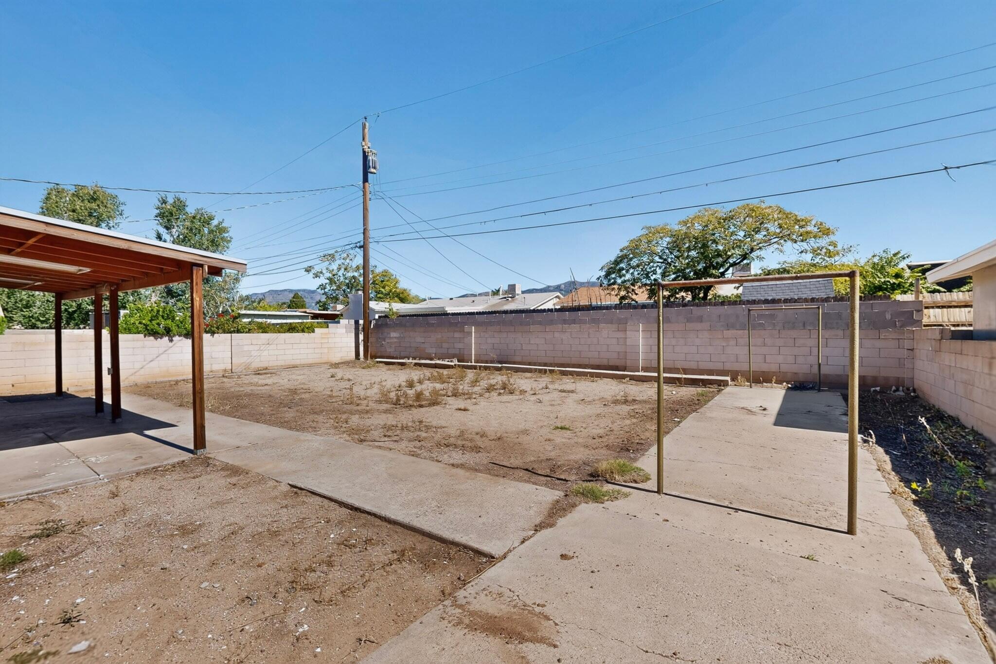 Photo 3 — 308 Parsifal Street NE
